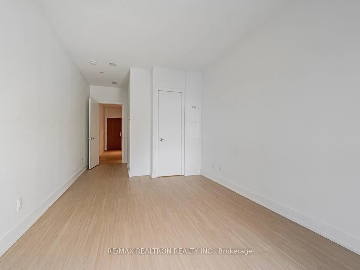 7 Grenville Street #513