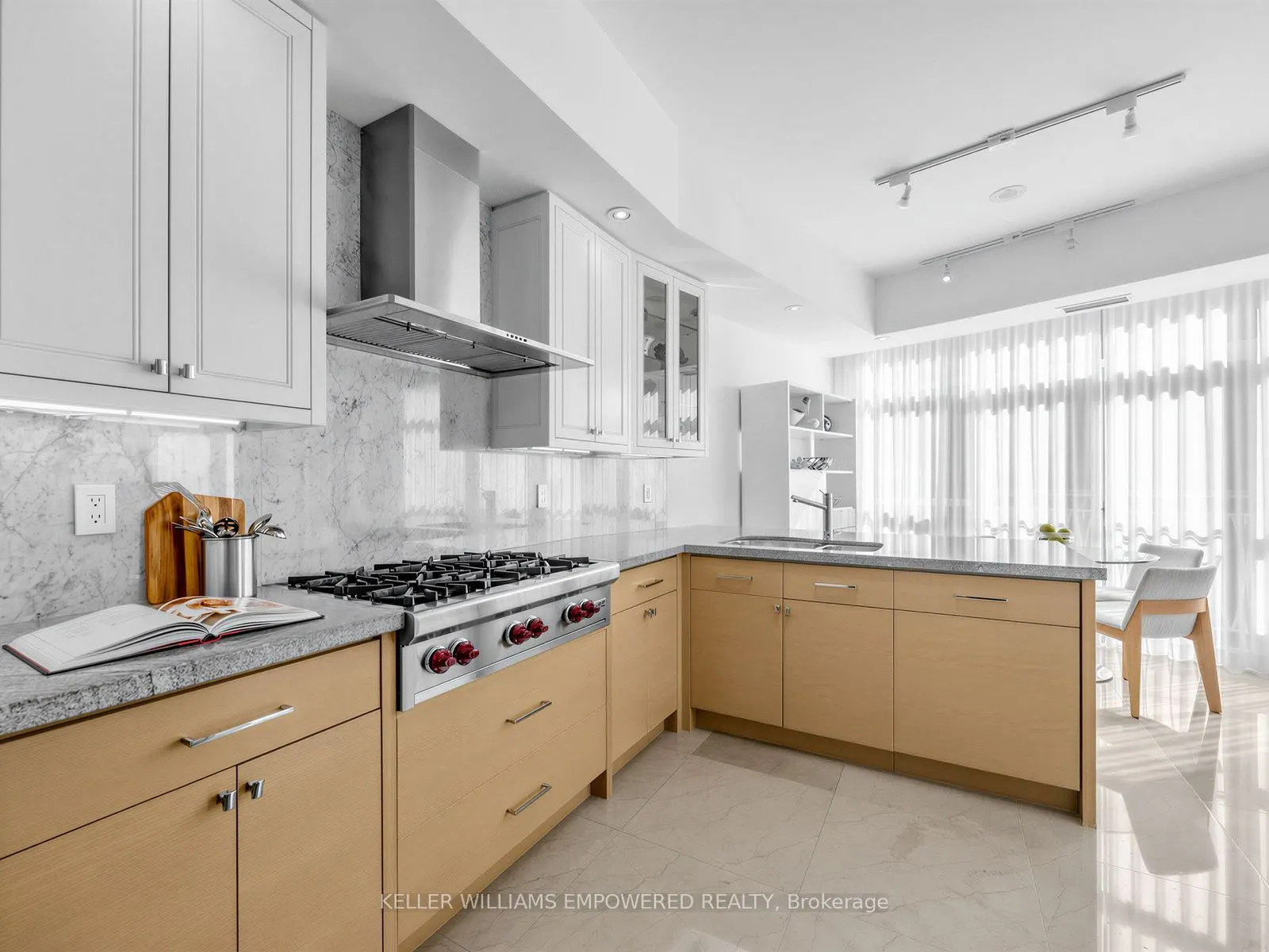 336 Spadina Road #303