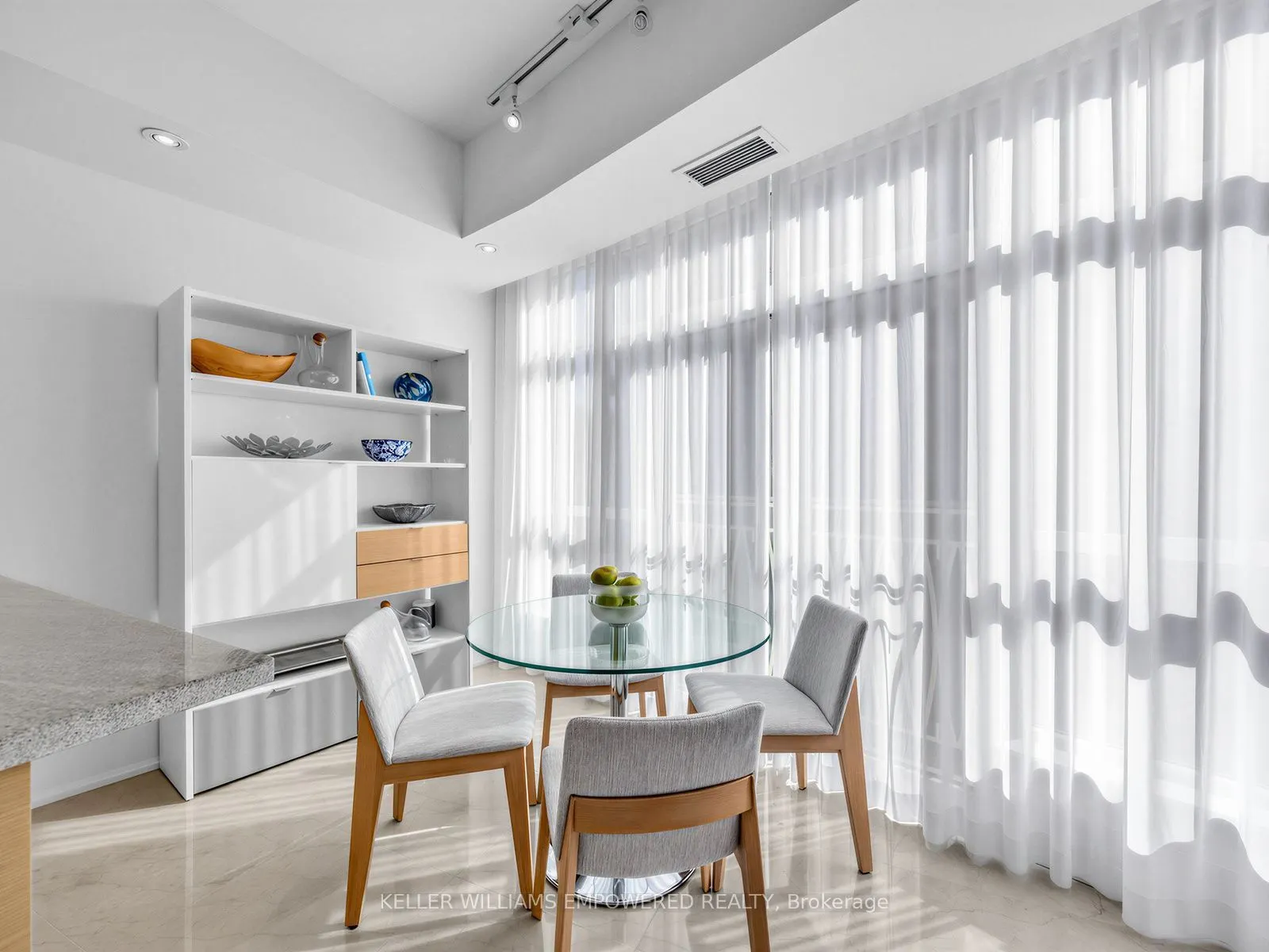336 Spadina Road #303