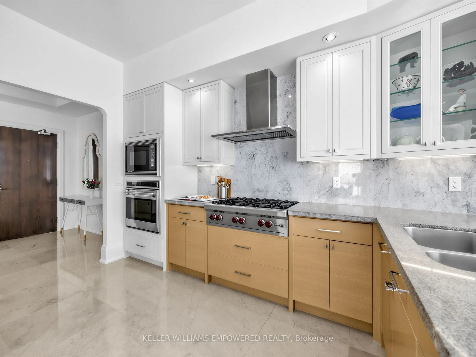 336 Spadina Road #303