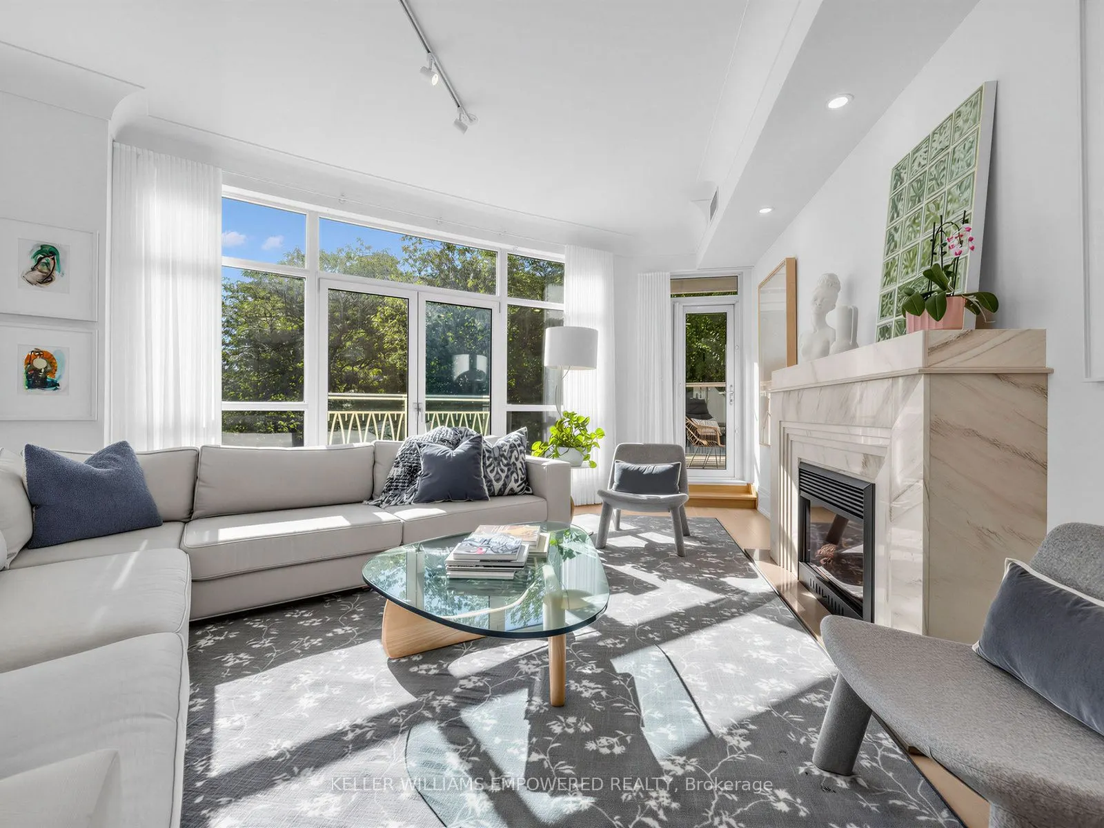 336 Spadina Road #303