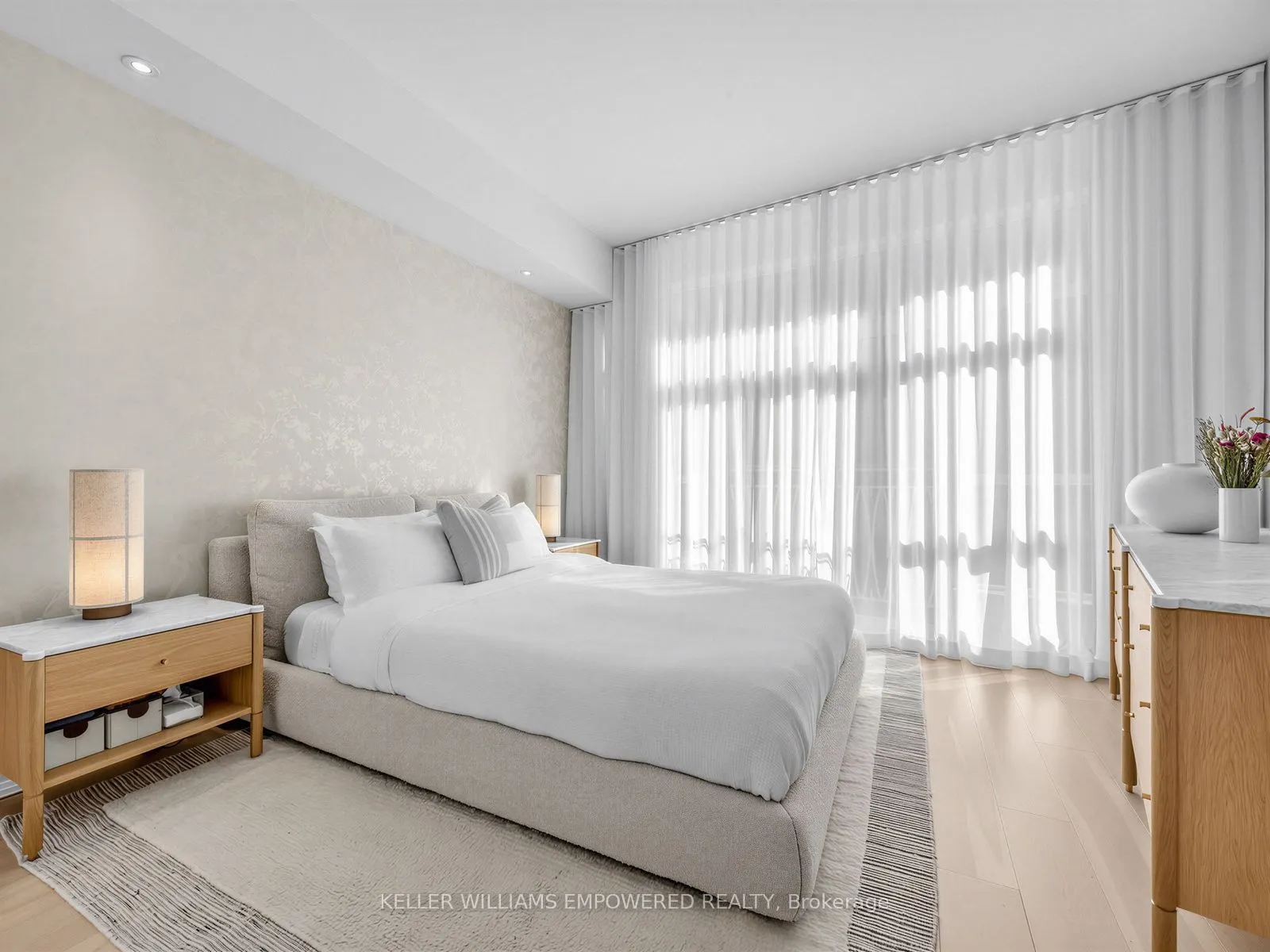 336 Spadina Road #303