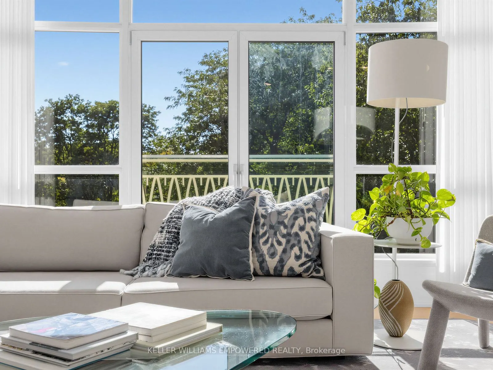 336 Spadina Road #303