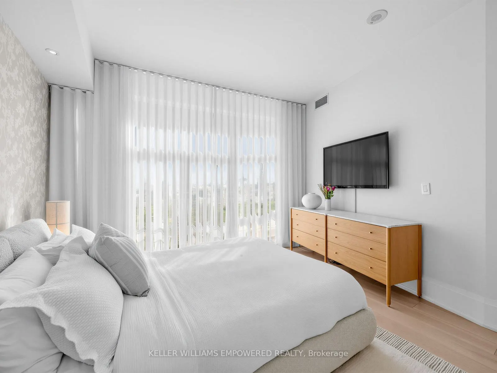 336 Spadina Road #303