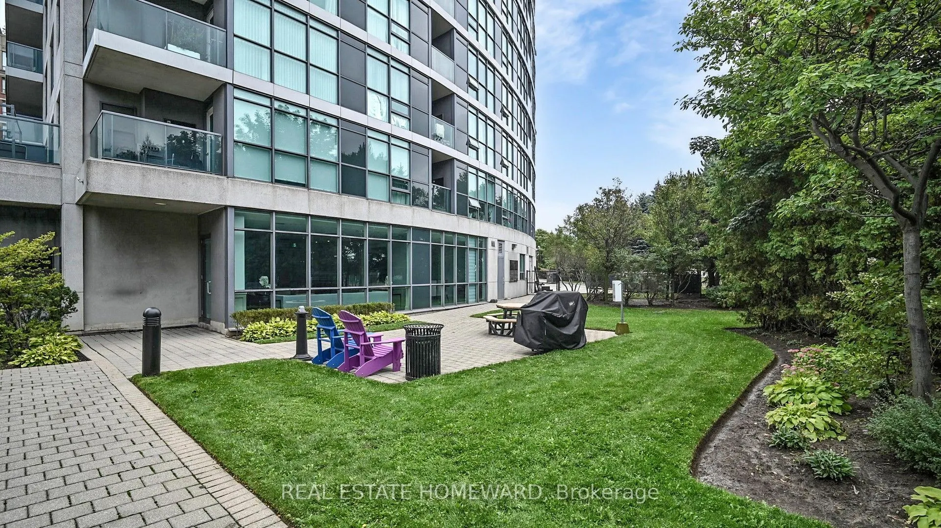 30 Harrison Garden Boulevard #1207