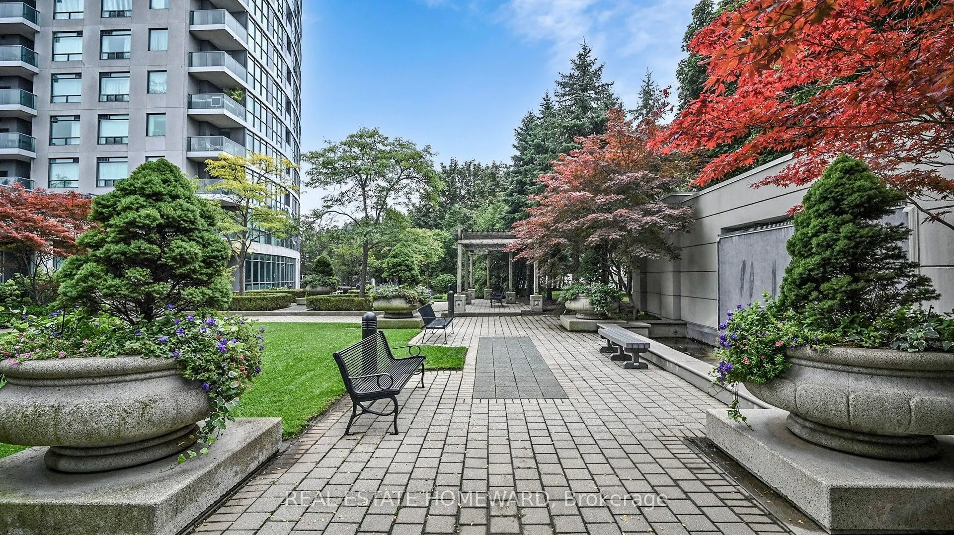 30 Harrison Garden Boulevard #1207