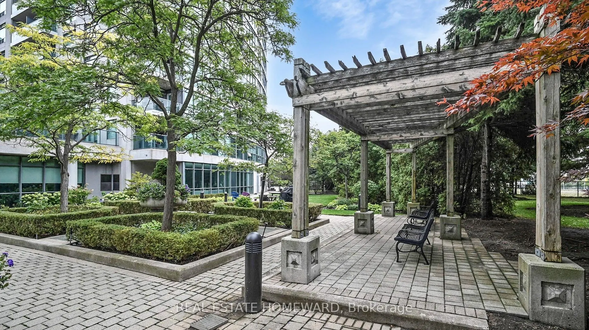 30 Harrison Garden Boulevard #1207