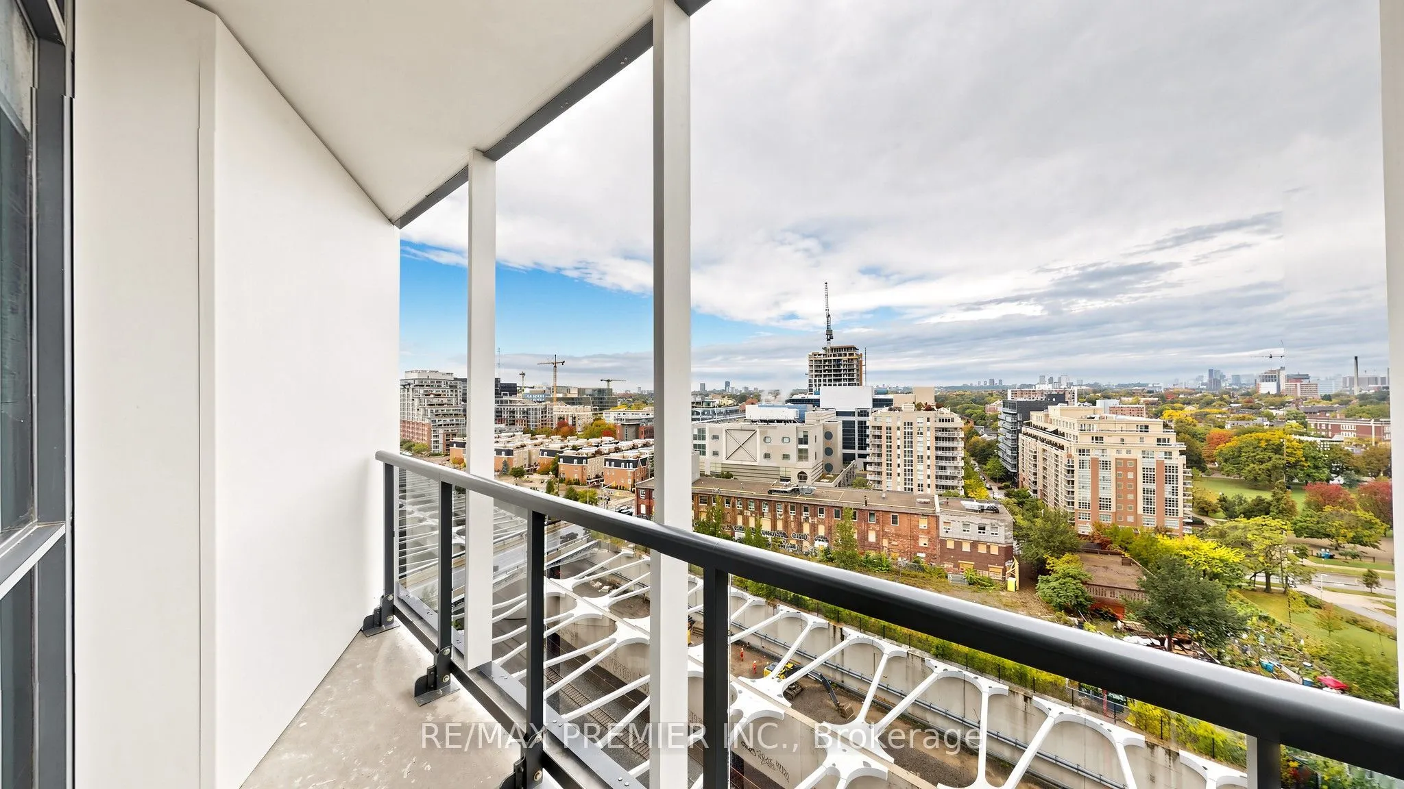 50 Ordnance Street #1105