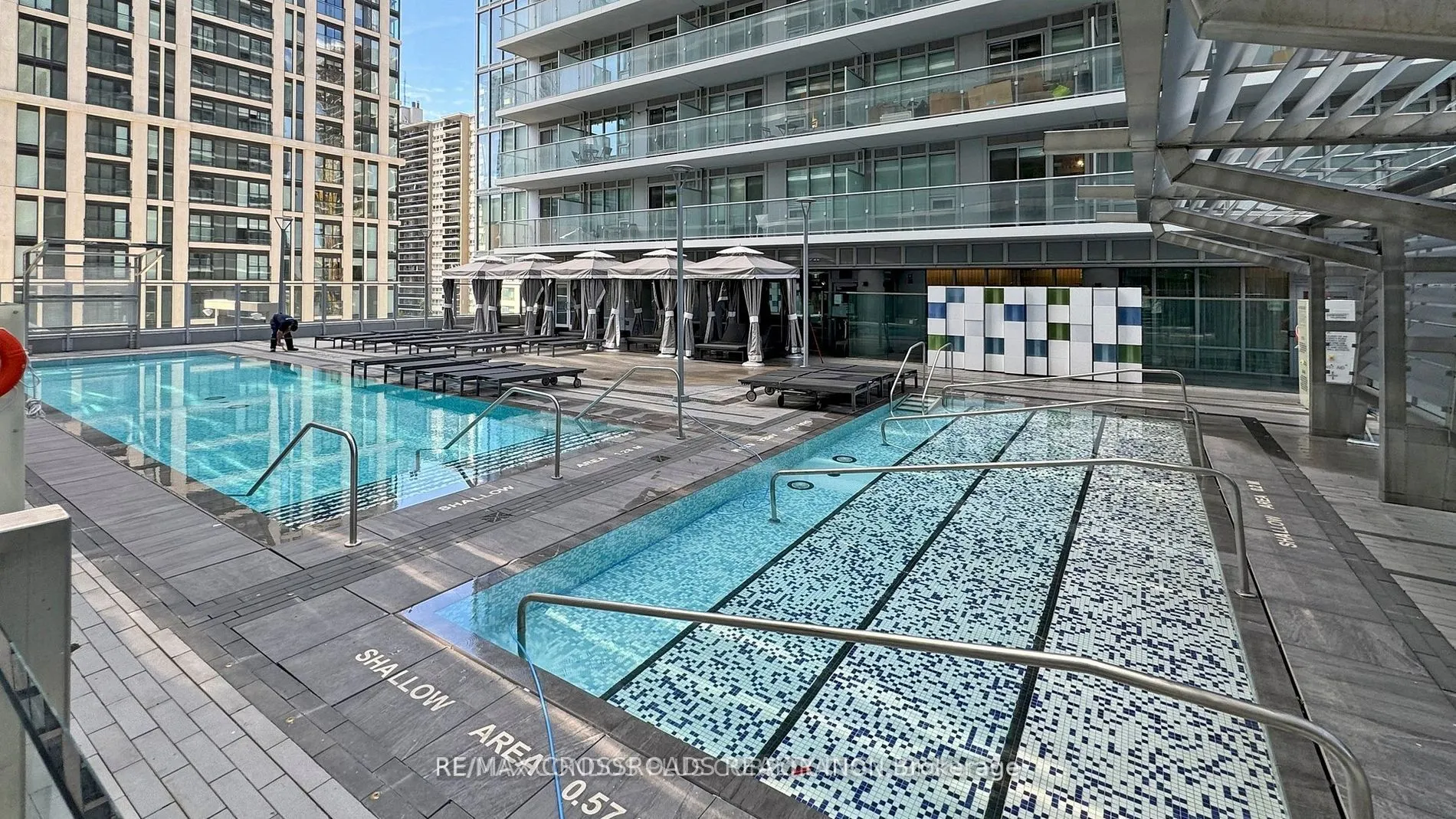 195 Redpath Avenue #2301