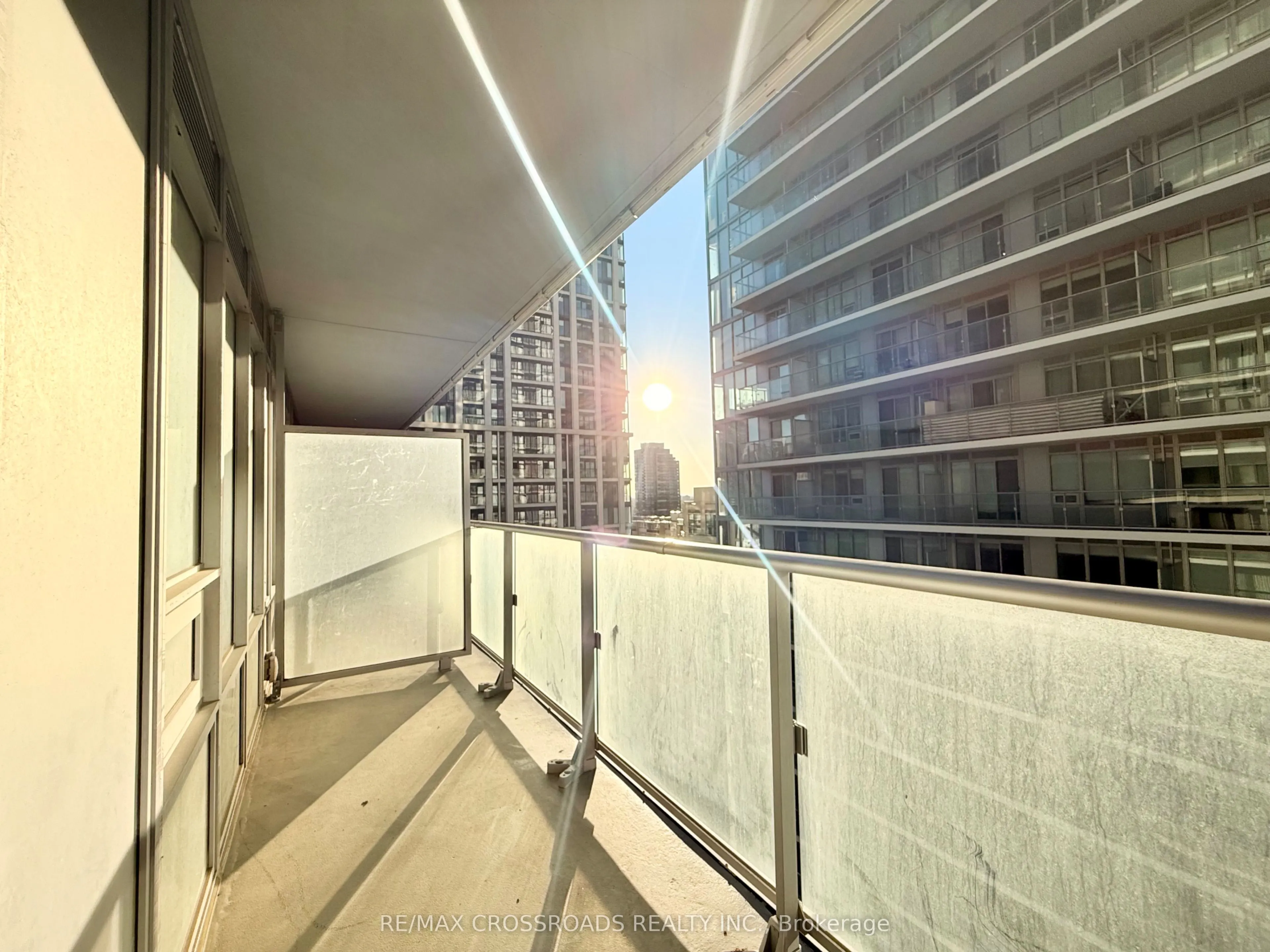 195 Redpath Avenue #2301
