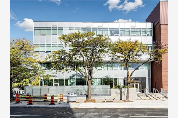562 Eglinton Avenue E #401