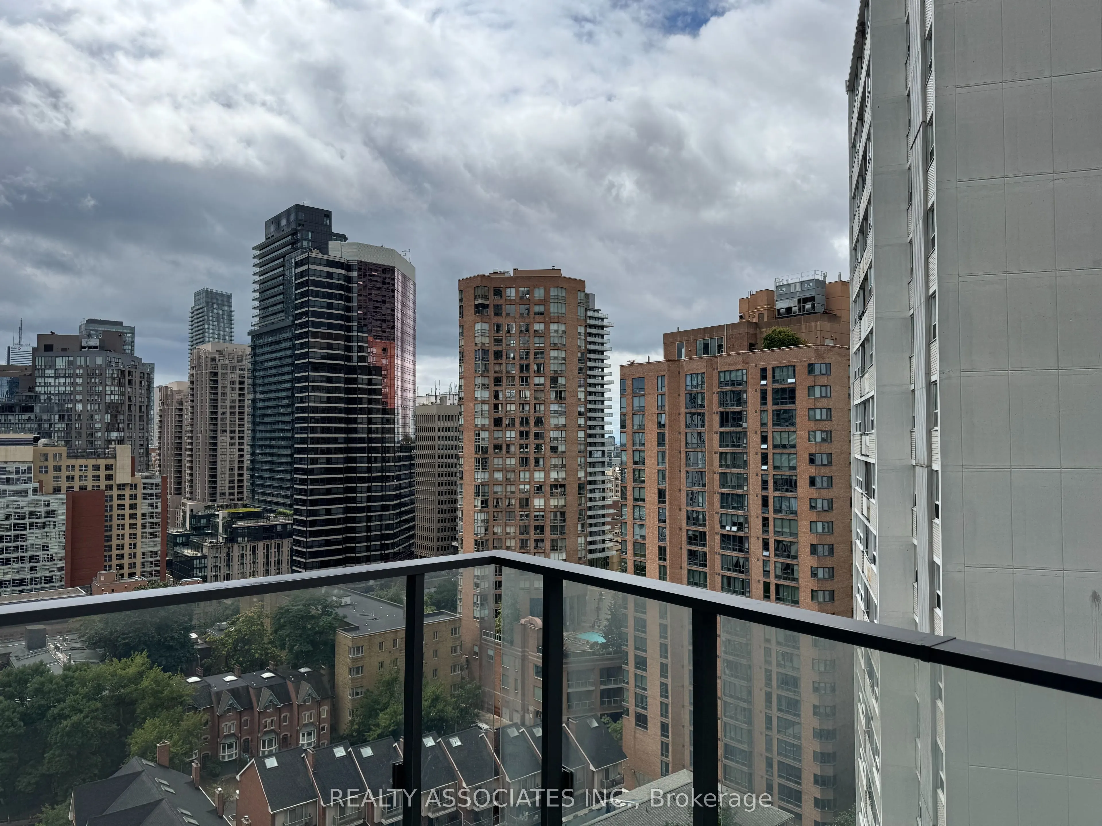 75 St Nicholas Street #1605