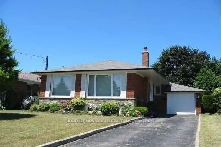 18 Coral Cove Crescent