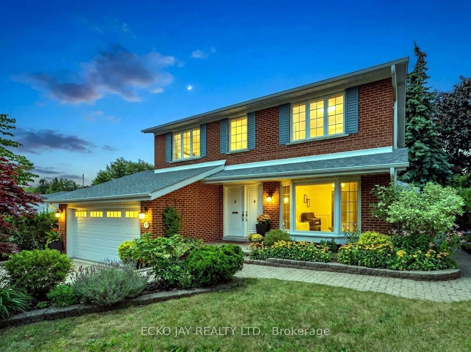 22 Meadowglade Crescent