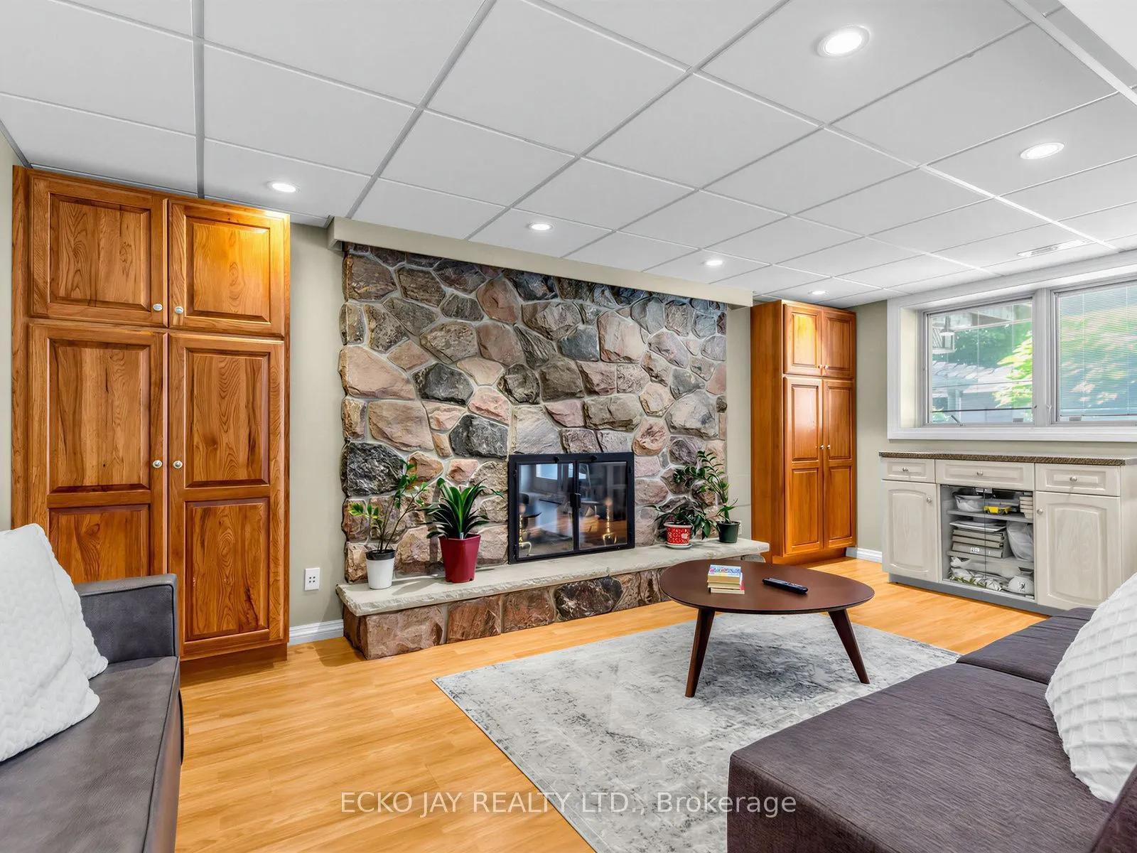 22 Meadowglade Crescent