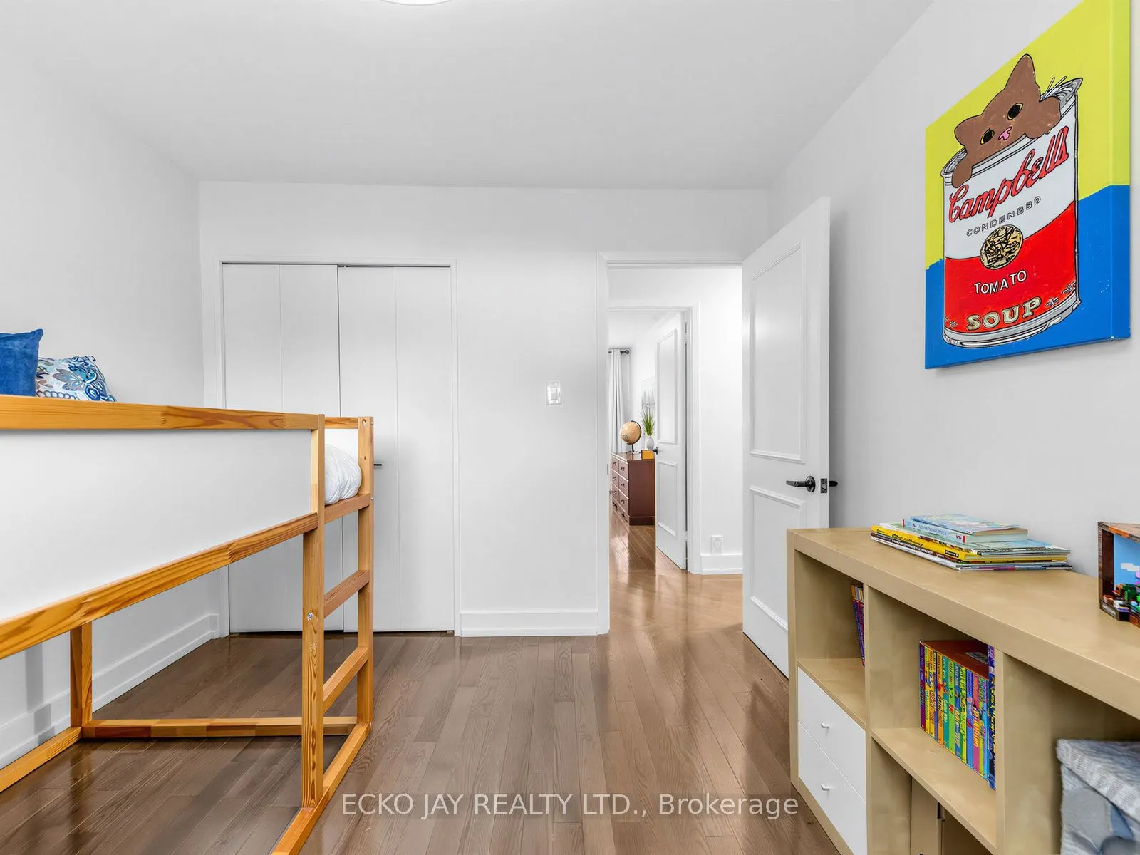 22 Meadowglade Crescent