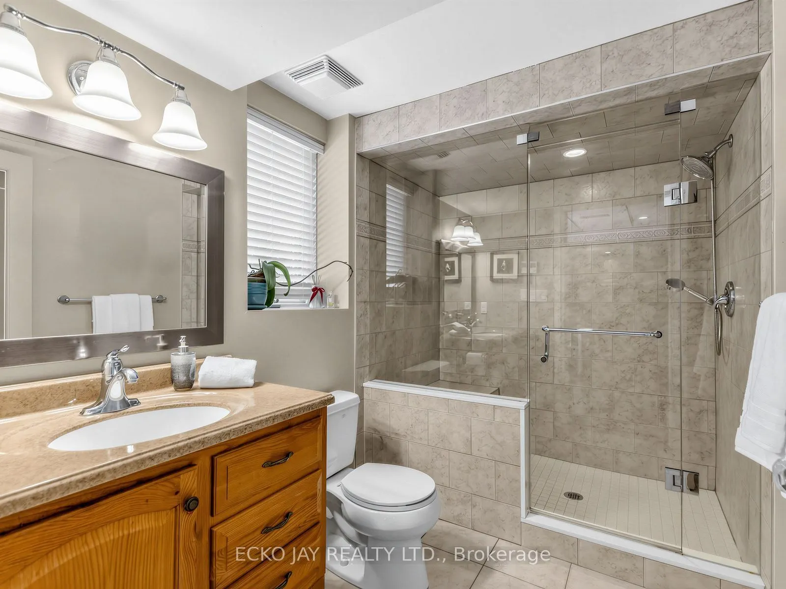22 Meadowglade Crescent