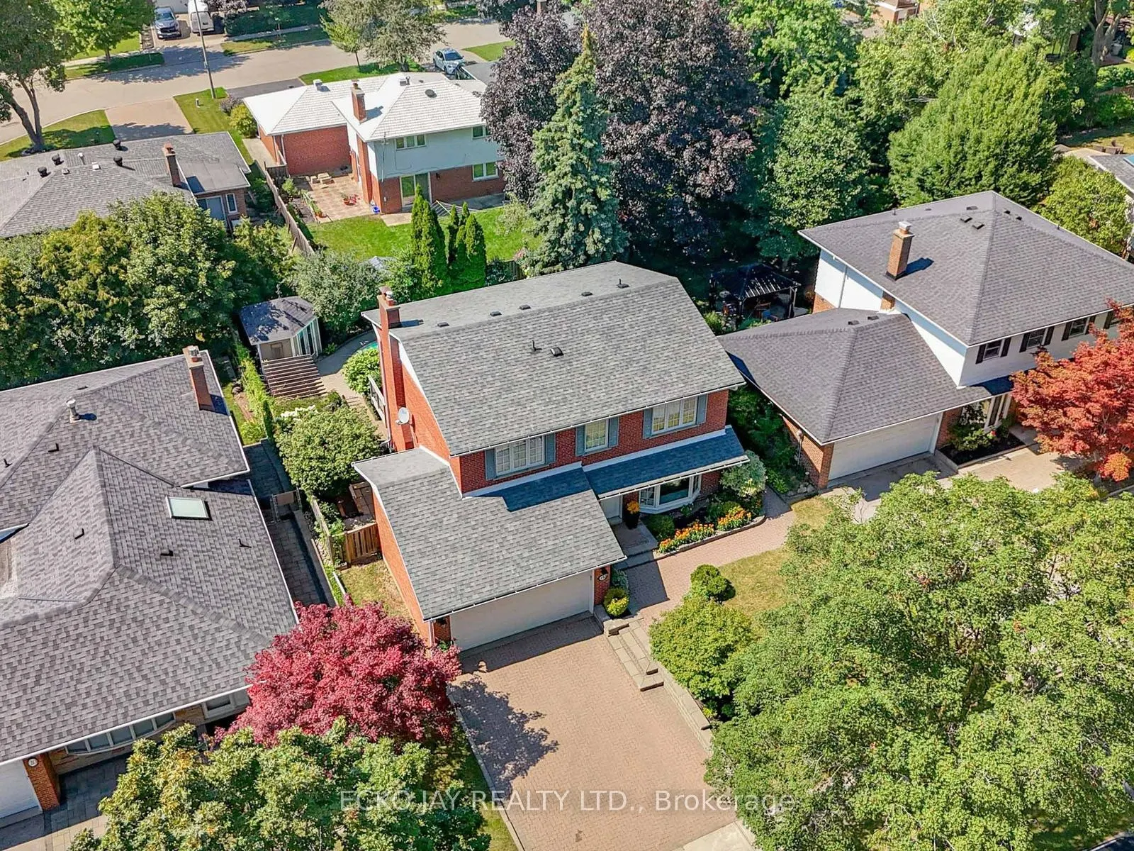 22 Meadowglade Crescent