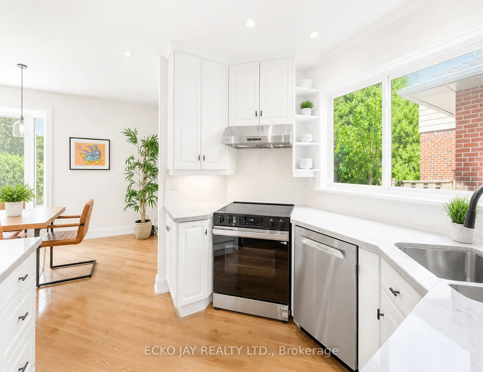 22 Meadowglade Crescent