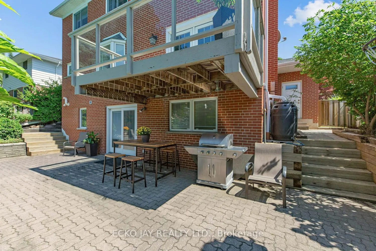 22 Meadowglade Crescent