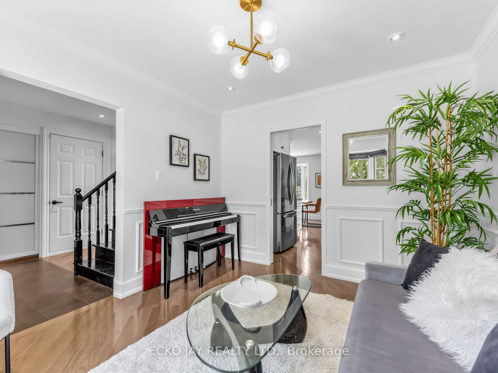 22 Meadowglade Crescent