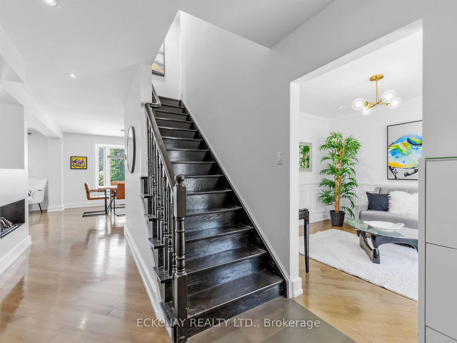 22 Meadowglade Crescent