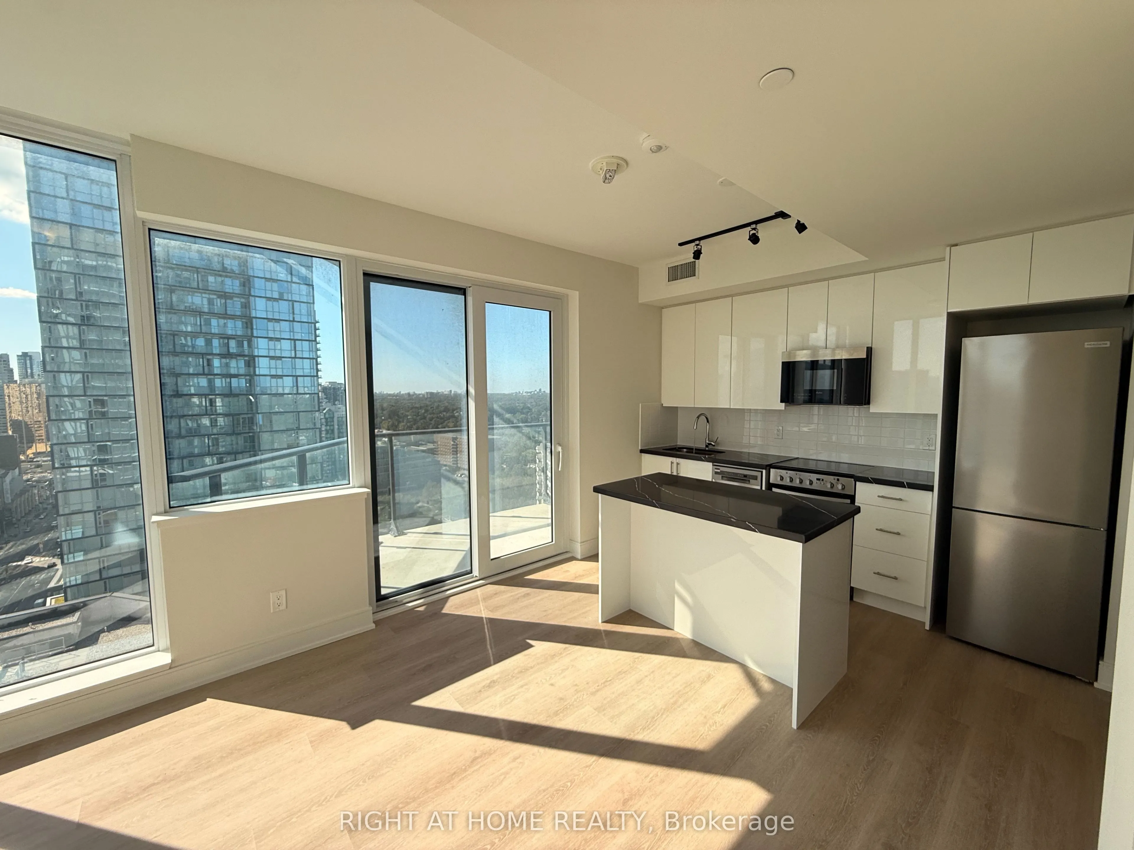 15 Ellerslie Avenue #2202