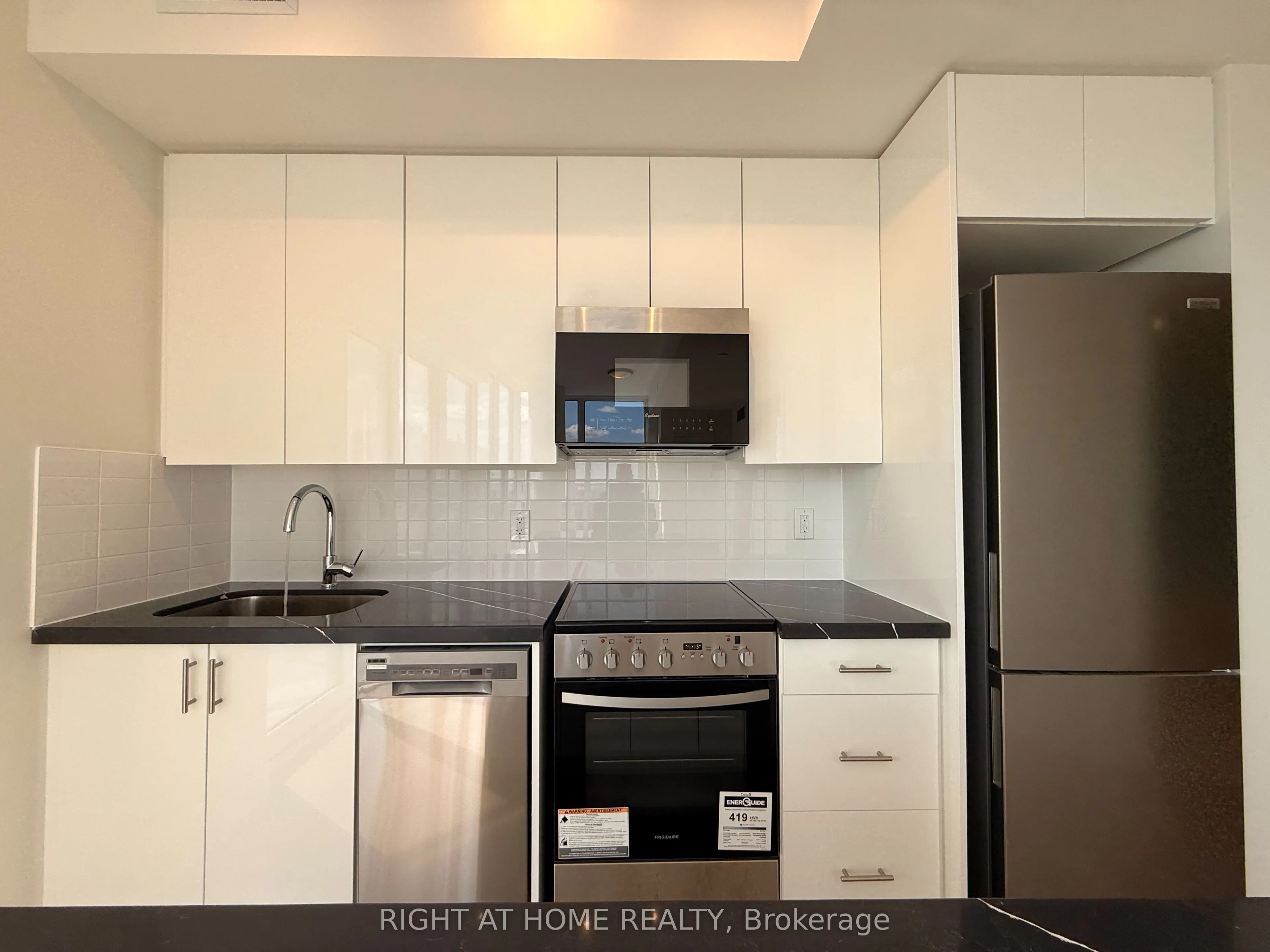 15 Ellerslie Avenue #2202