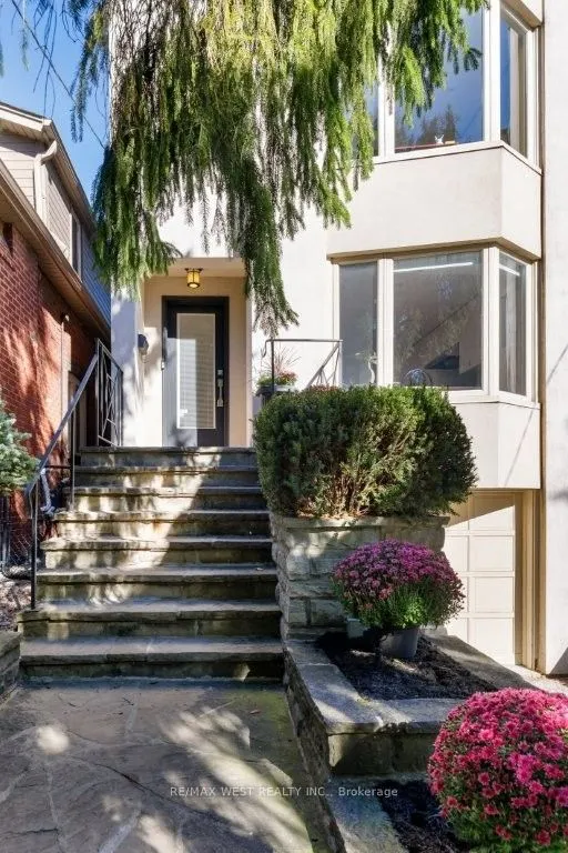 256 Erskine Avenue