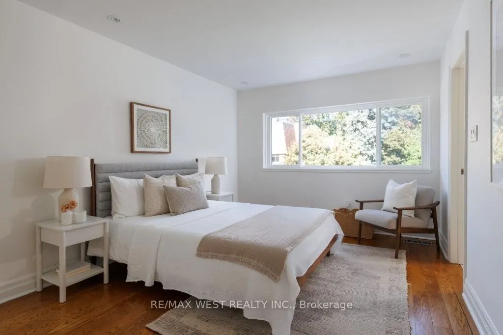 256 Erskine Avenue