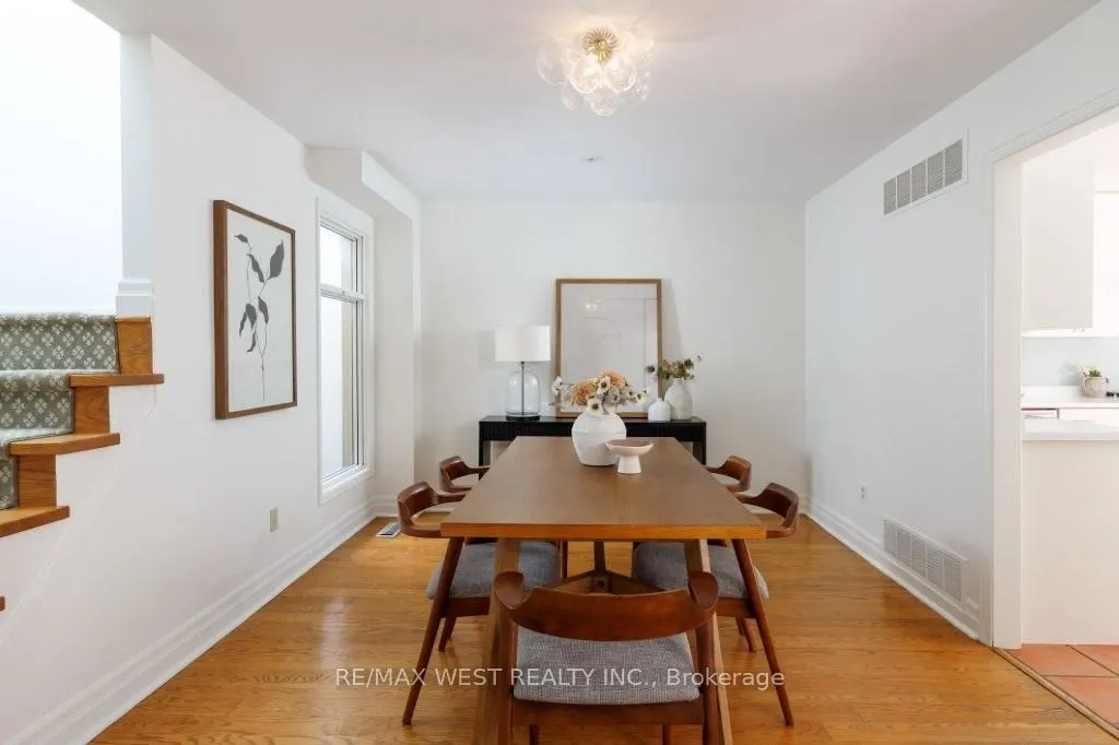 256 Erskine Avenue