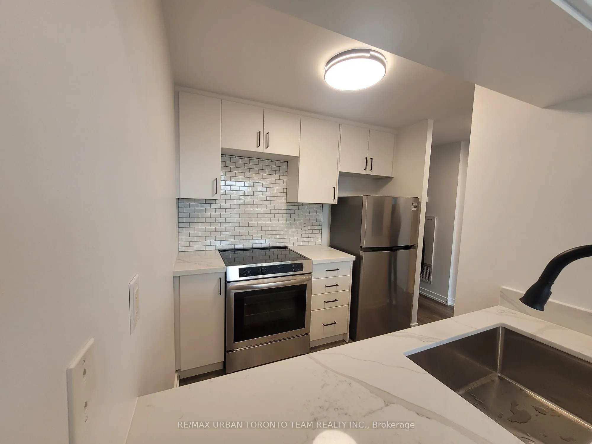 285 Mutual Street #1703