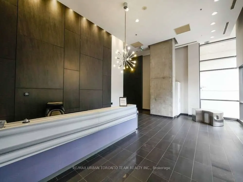 285 Mutual Street #1703