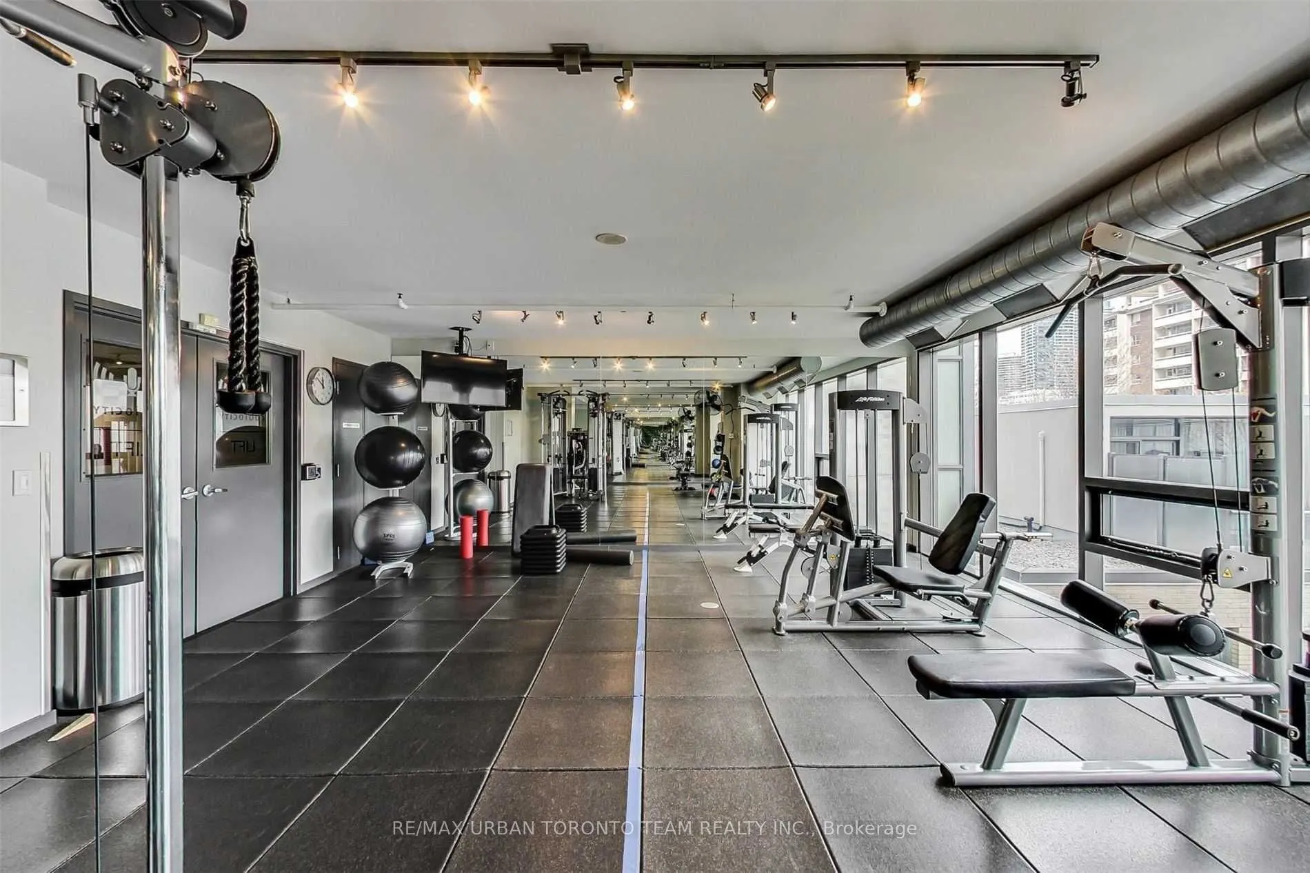 285 Mutual Street #1703