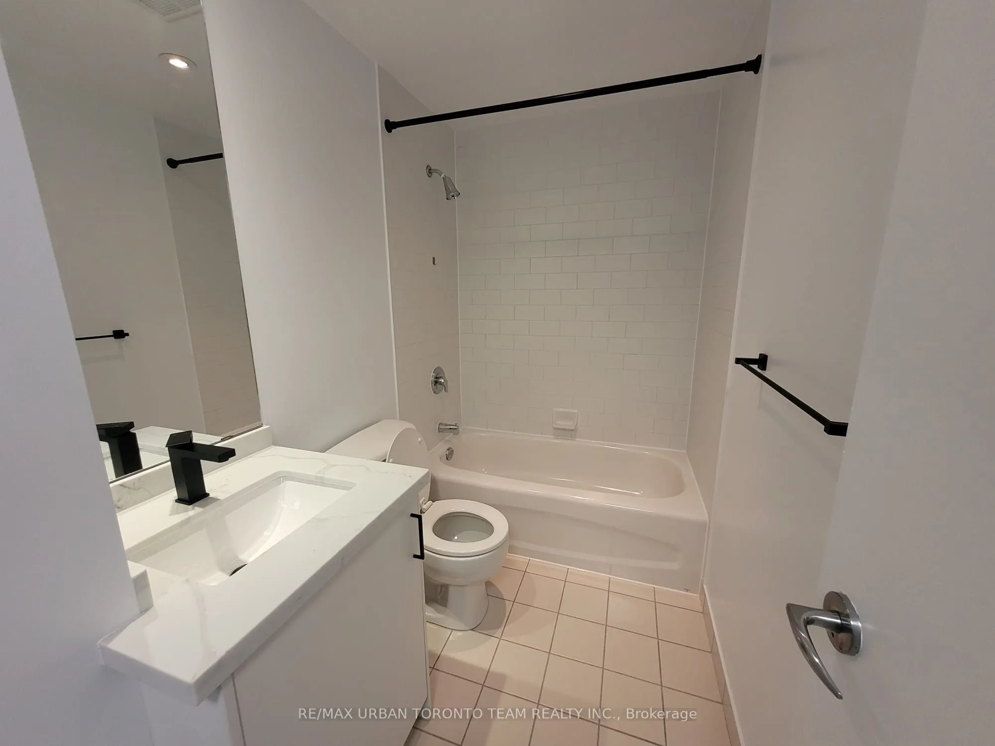 285 Mutual Street #1703