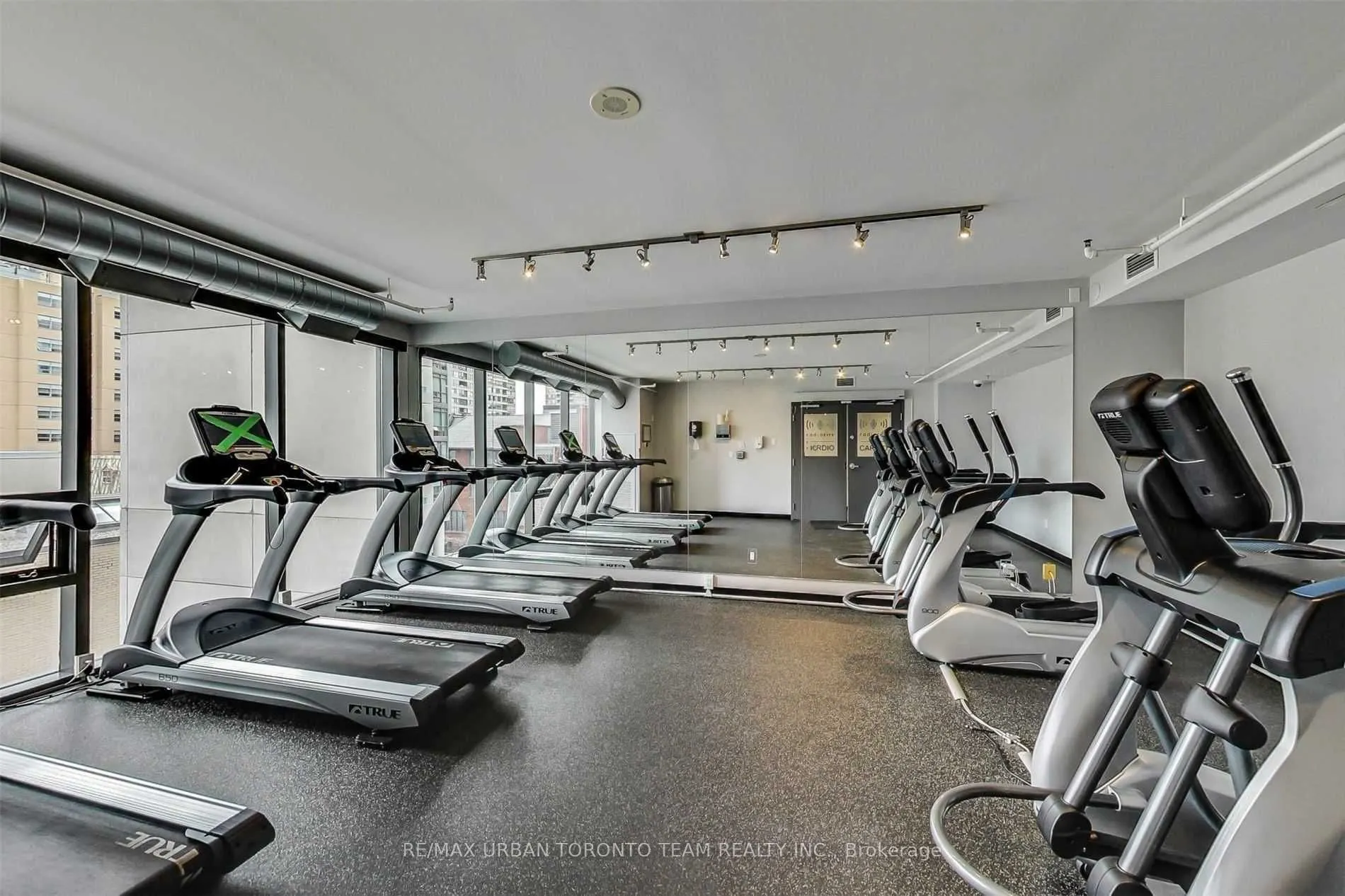 285 Mutual Street #1703