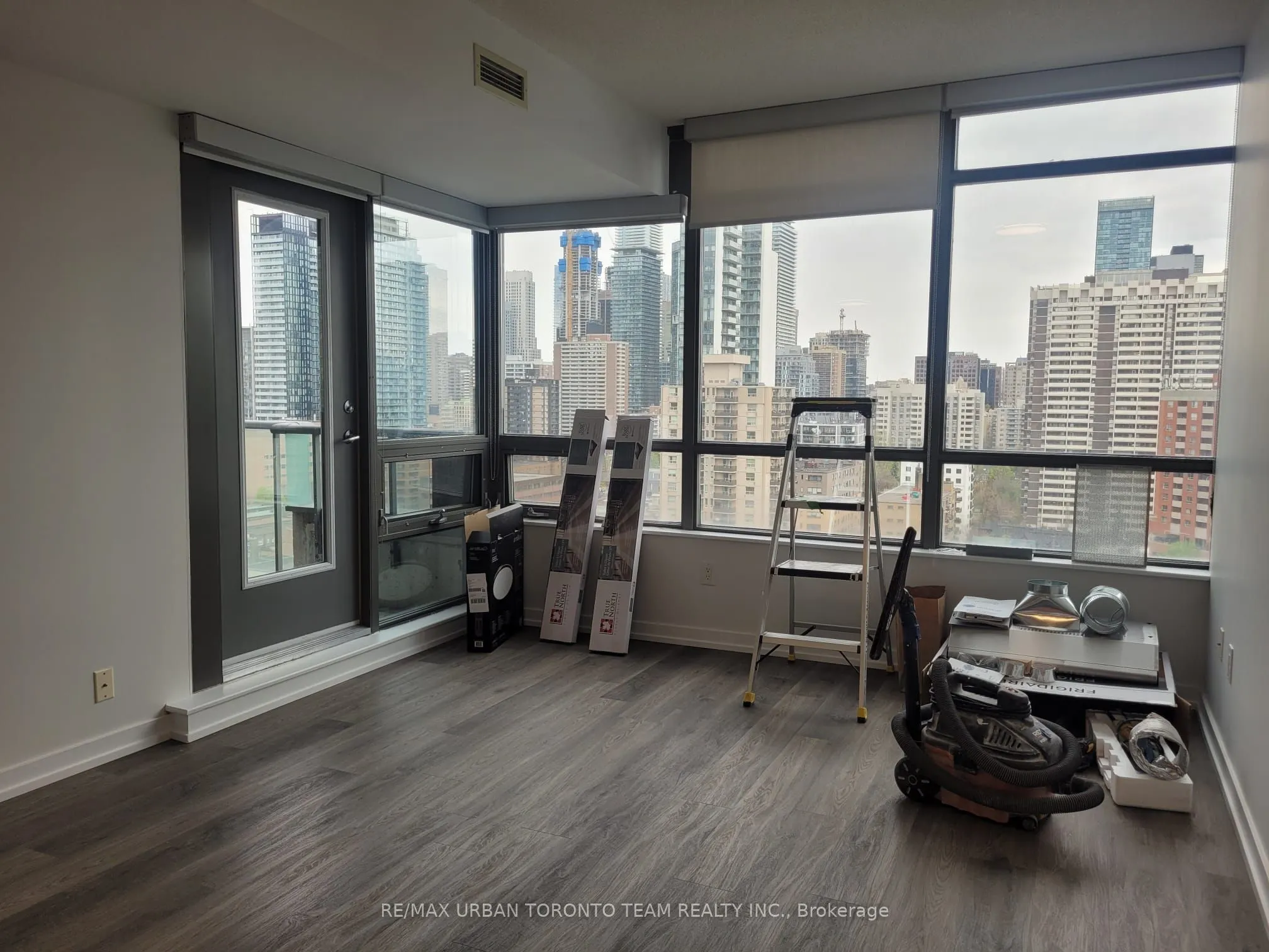285 Mutual Street #1703