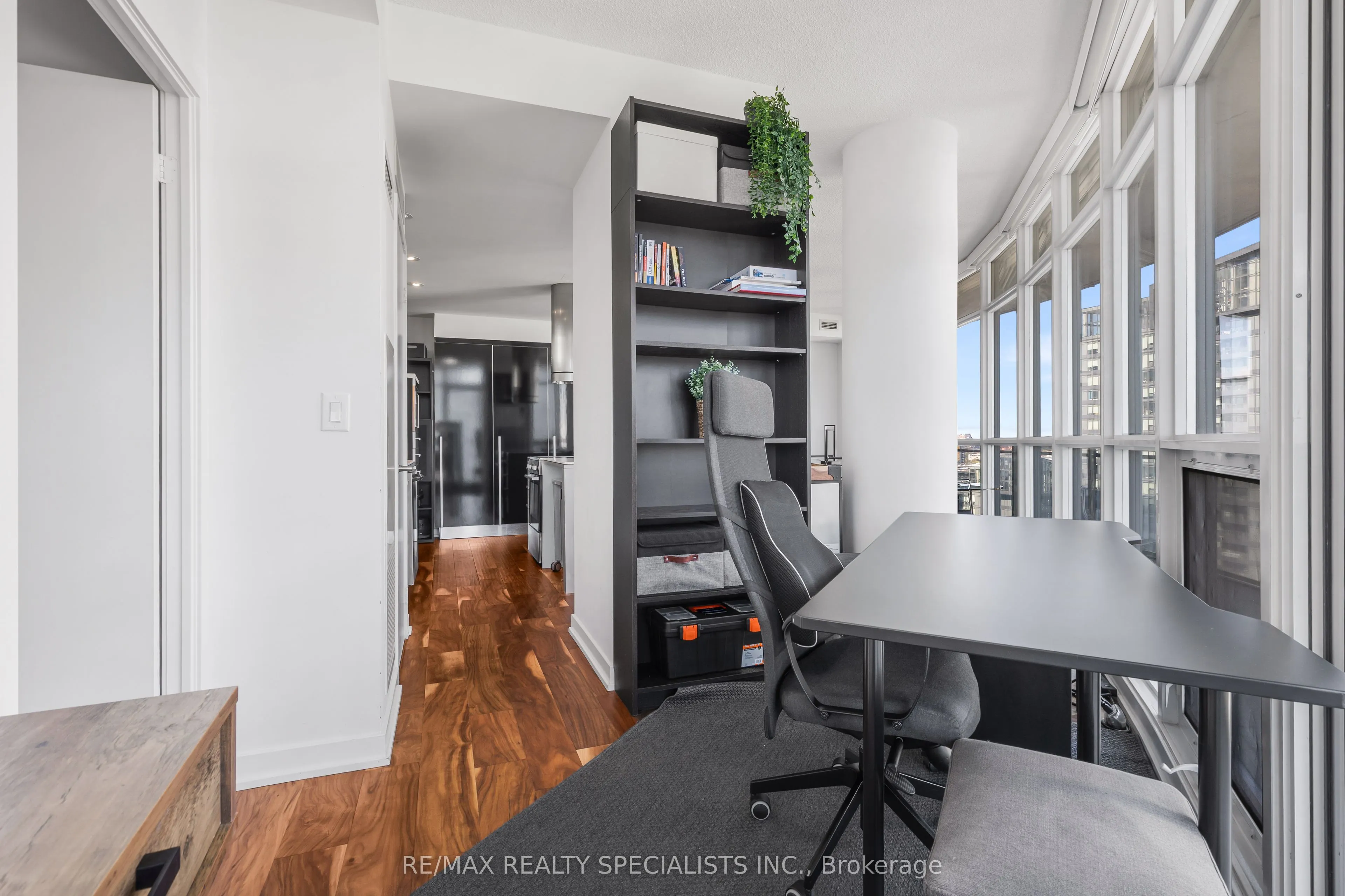 38 Dan Leckie Way #2908