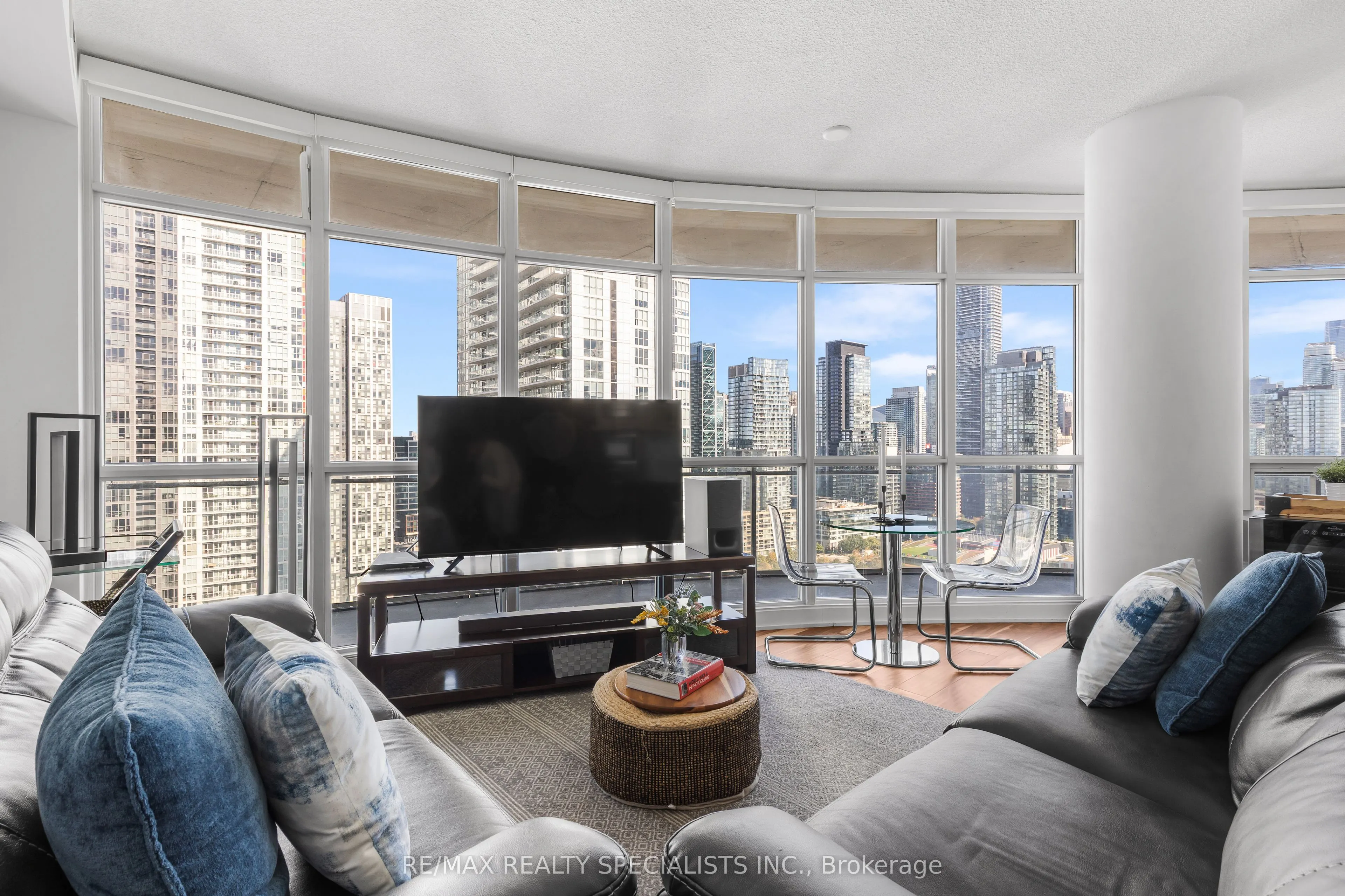 38 Dan Leckie Way #2908