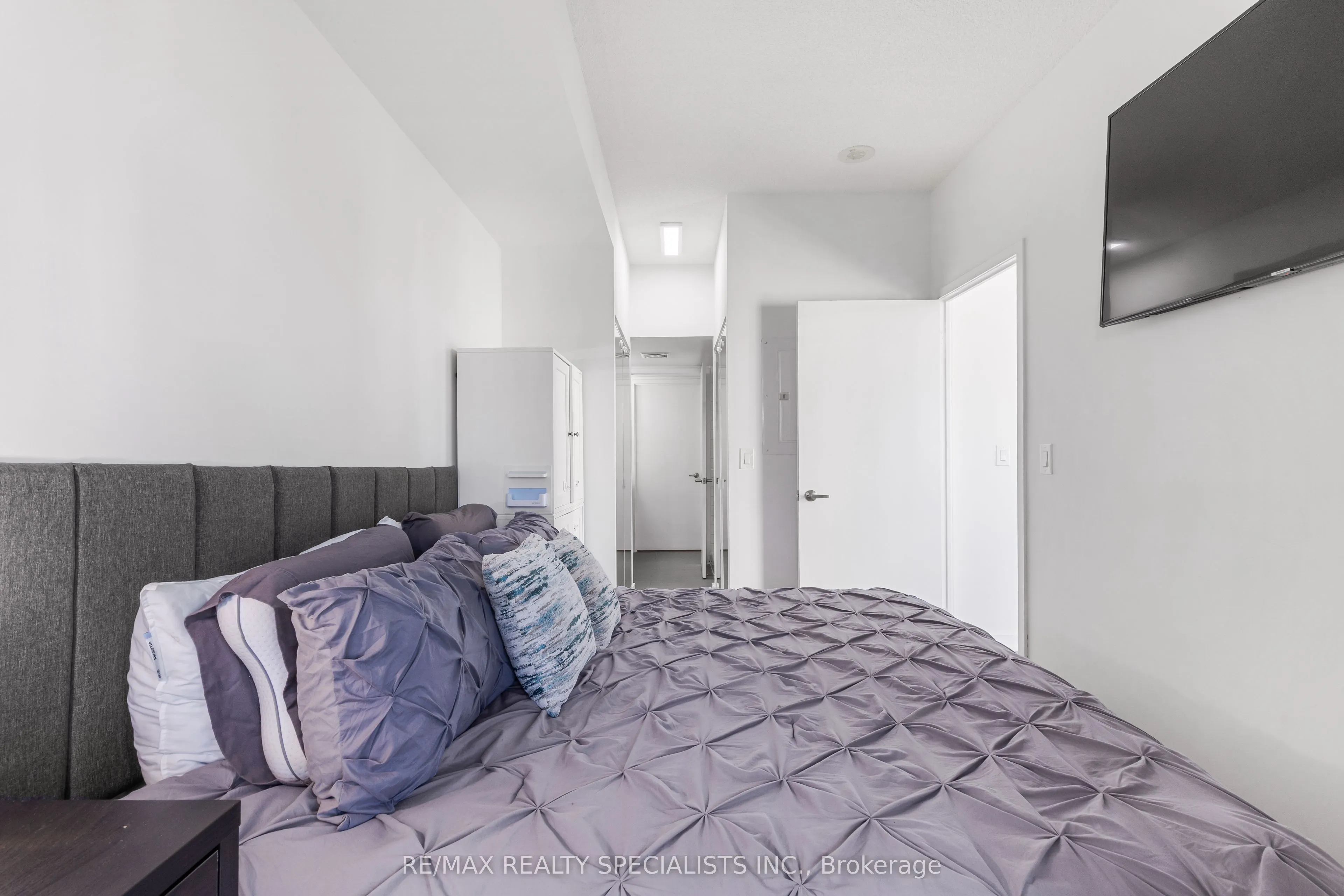 38 Dan Leckie Way #2908
