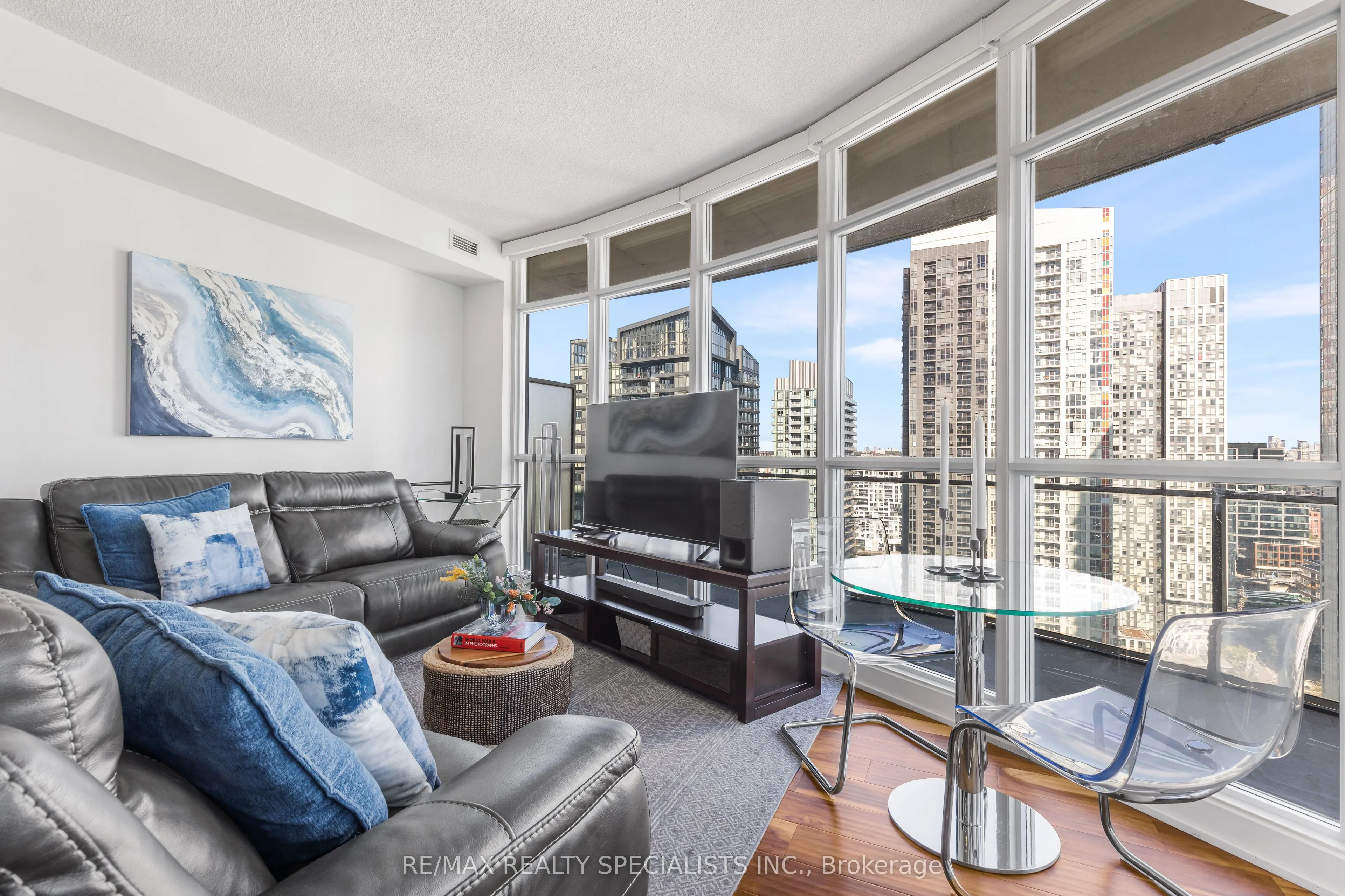 38 Dan Leckie Way #2908