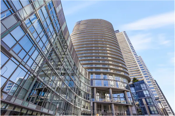 38 Dan Leckie Way #2908