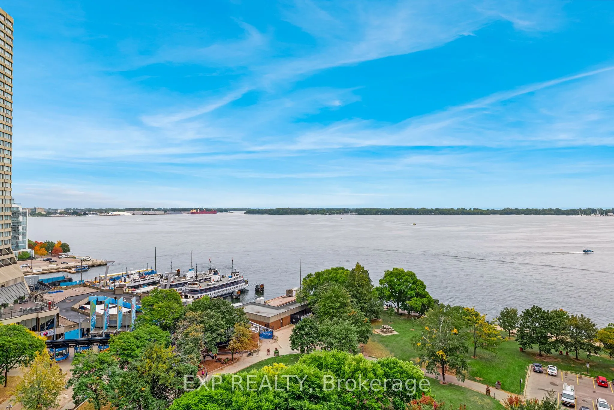 33 Harbour Square #1420