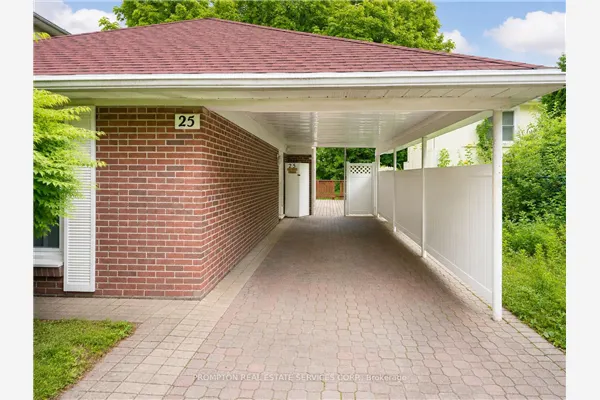25 Lehar Crescent