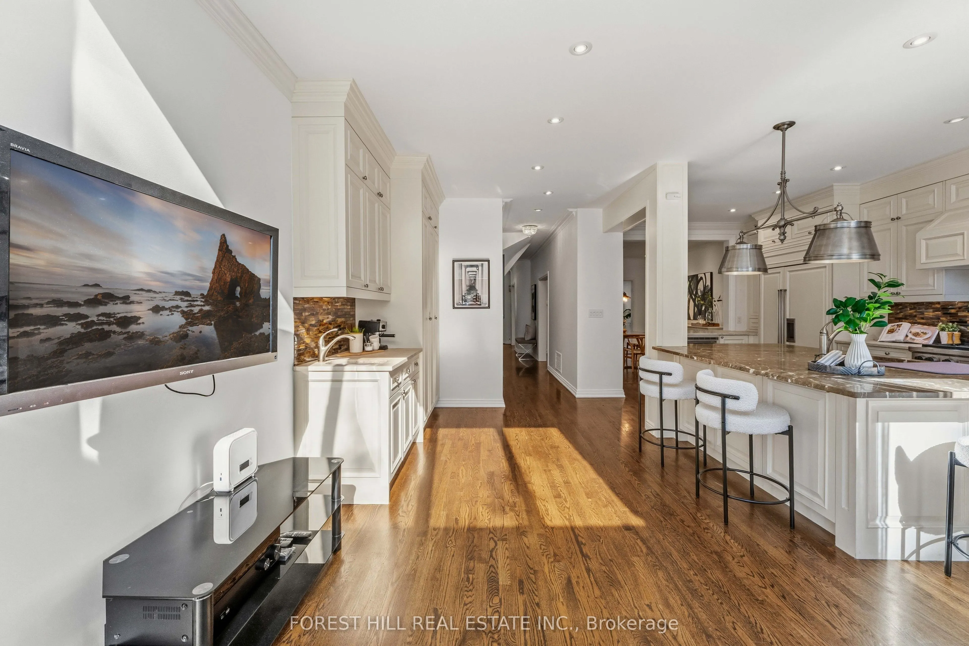 45 Heath Street W