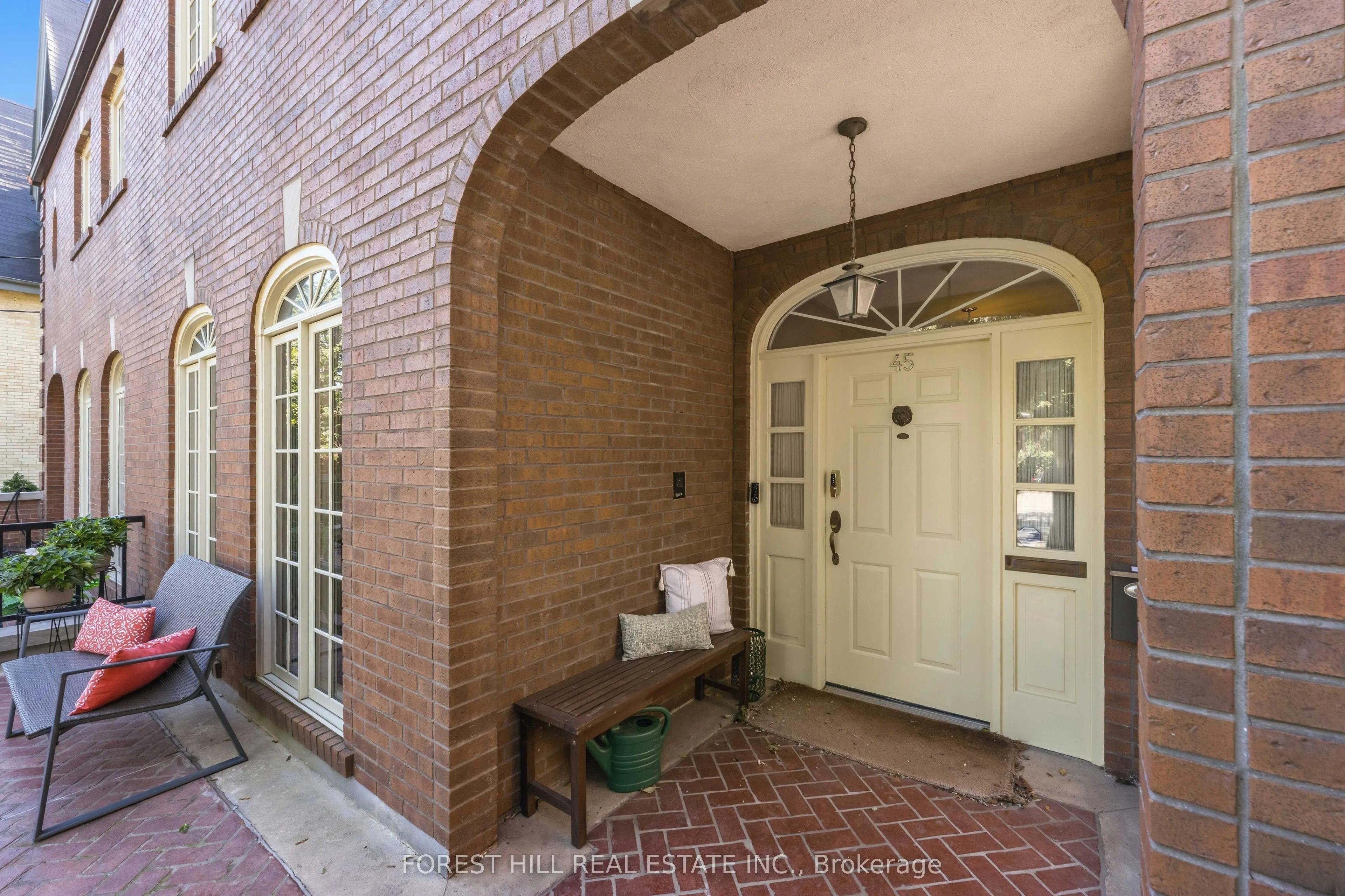 45 Heath Street W