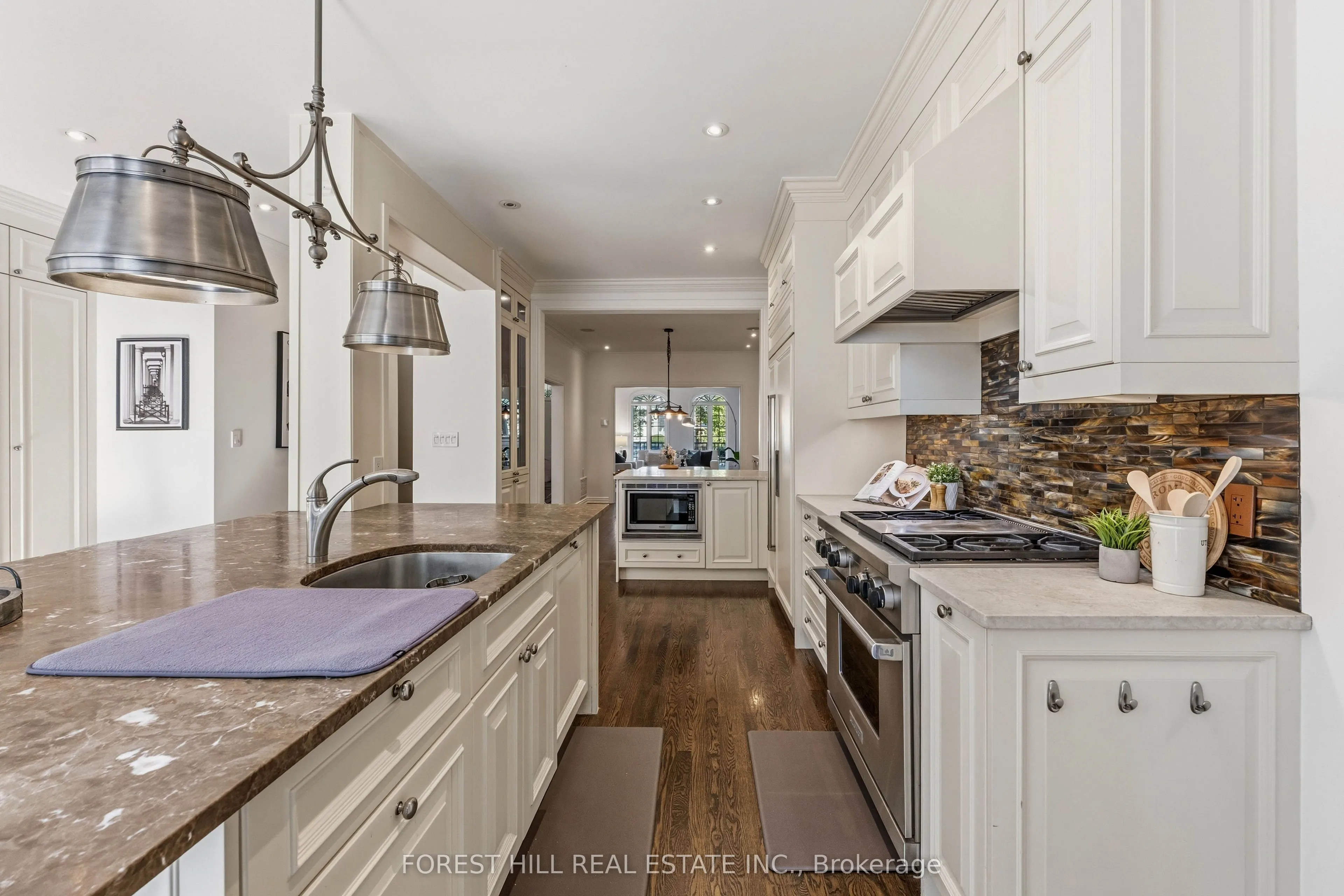 45 Heath Street W