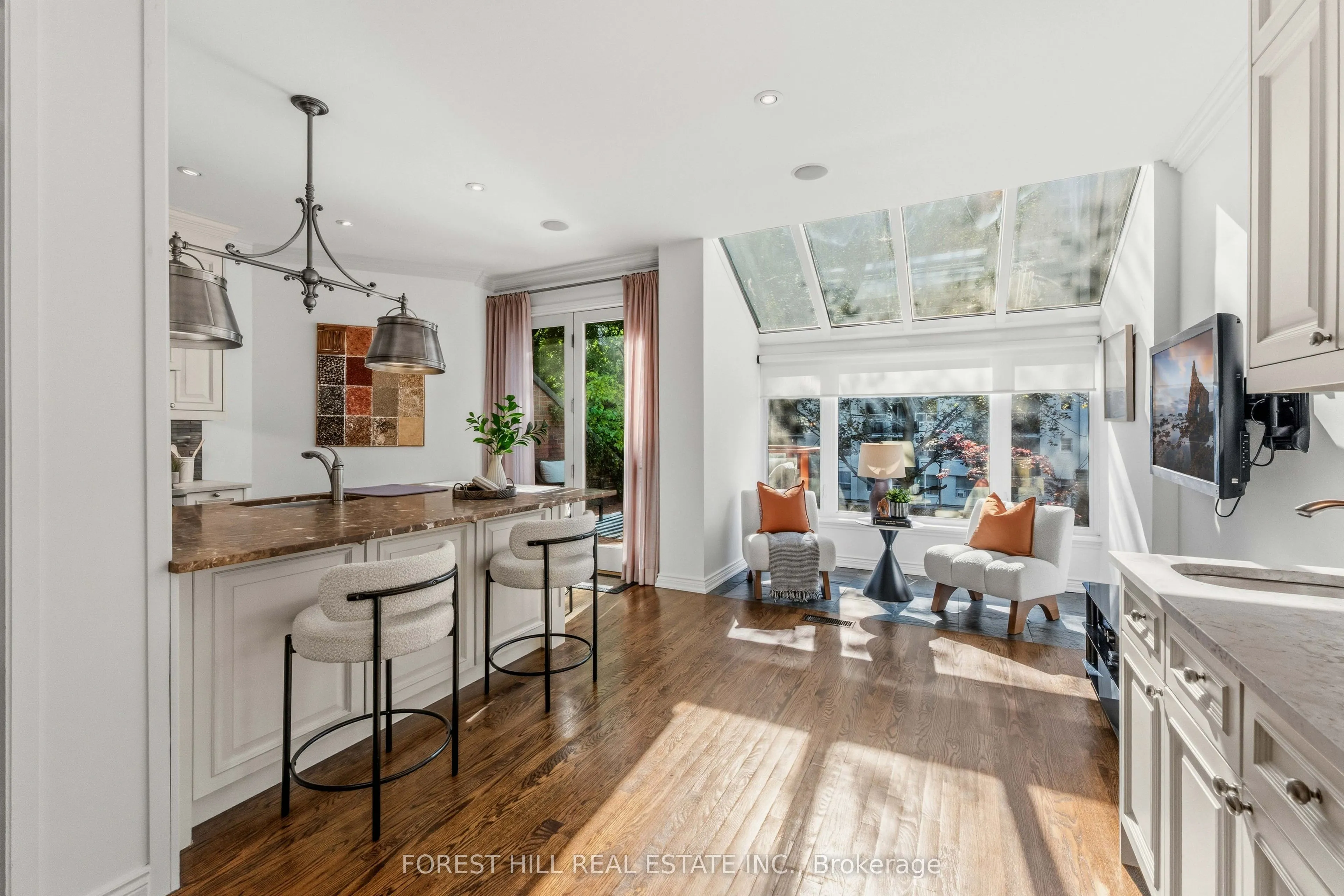 45 Heath Street W