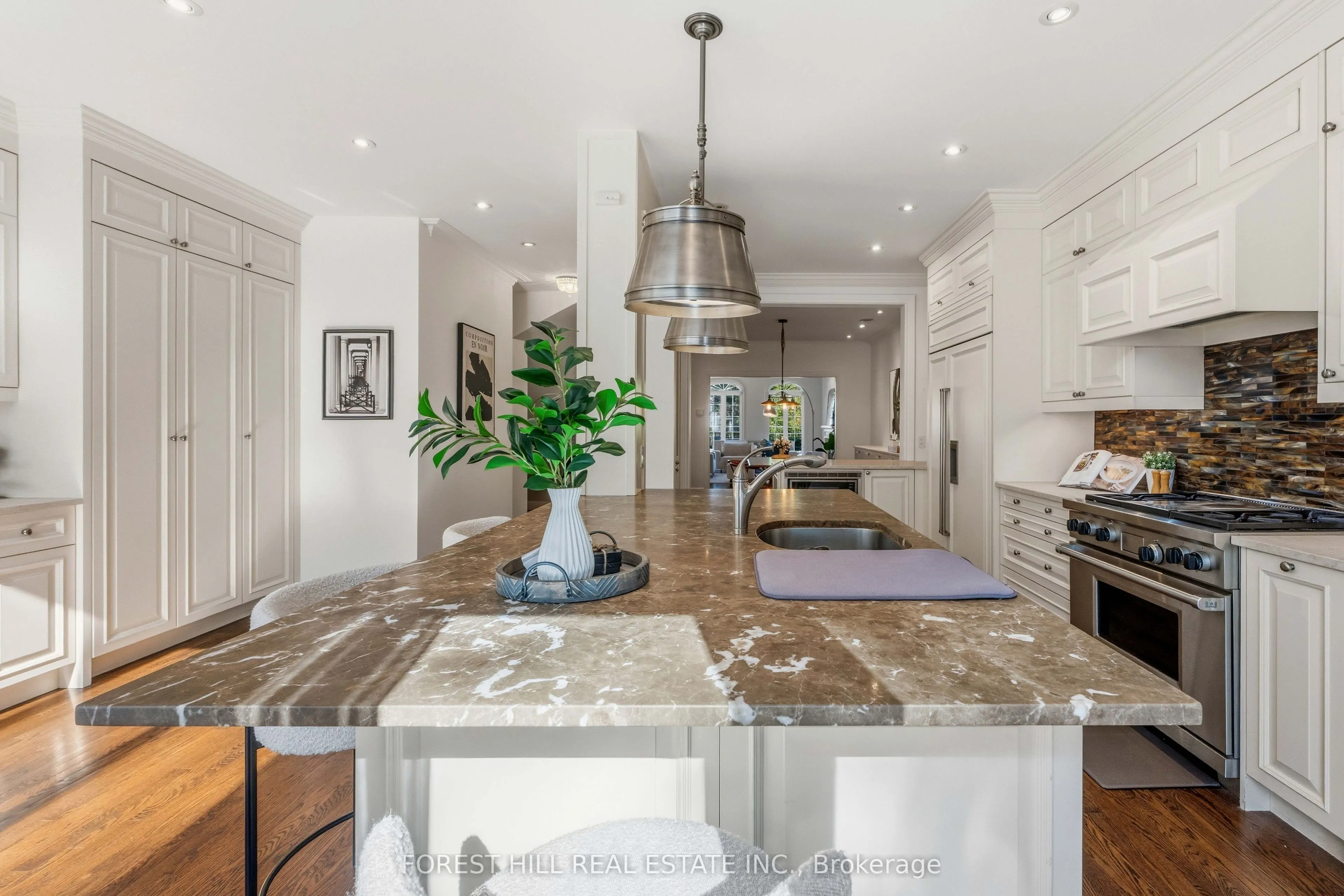 45 Heath Street W