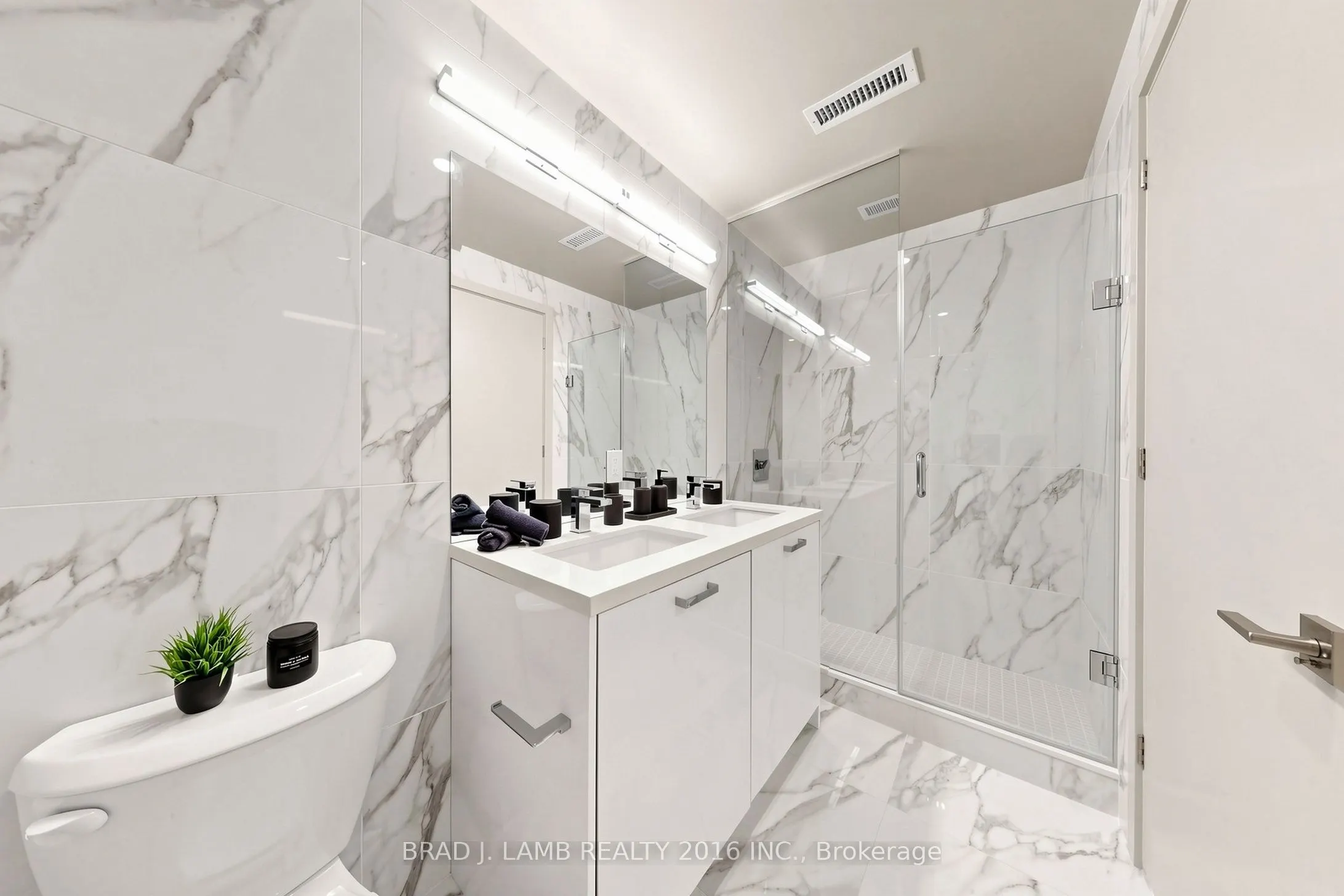 284 King Street E #2903
